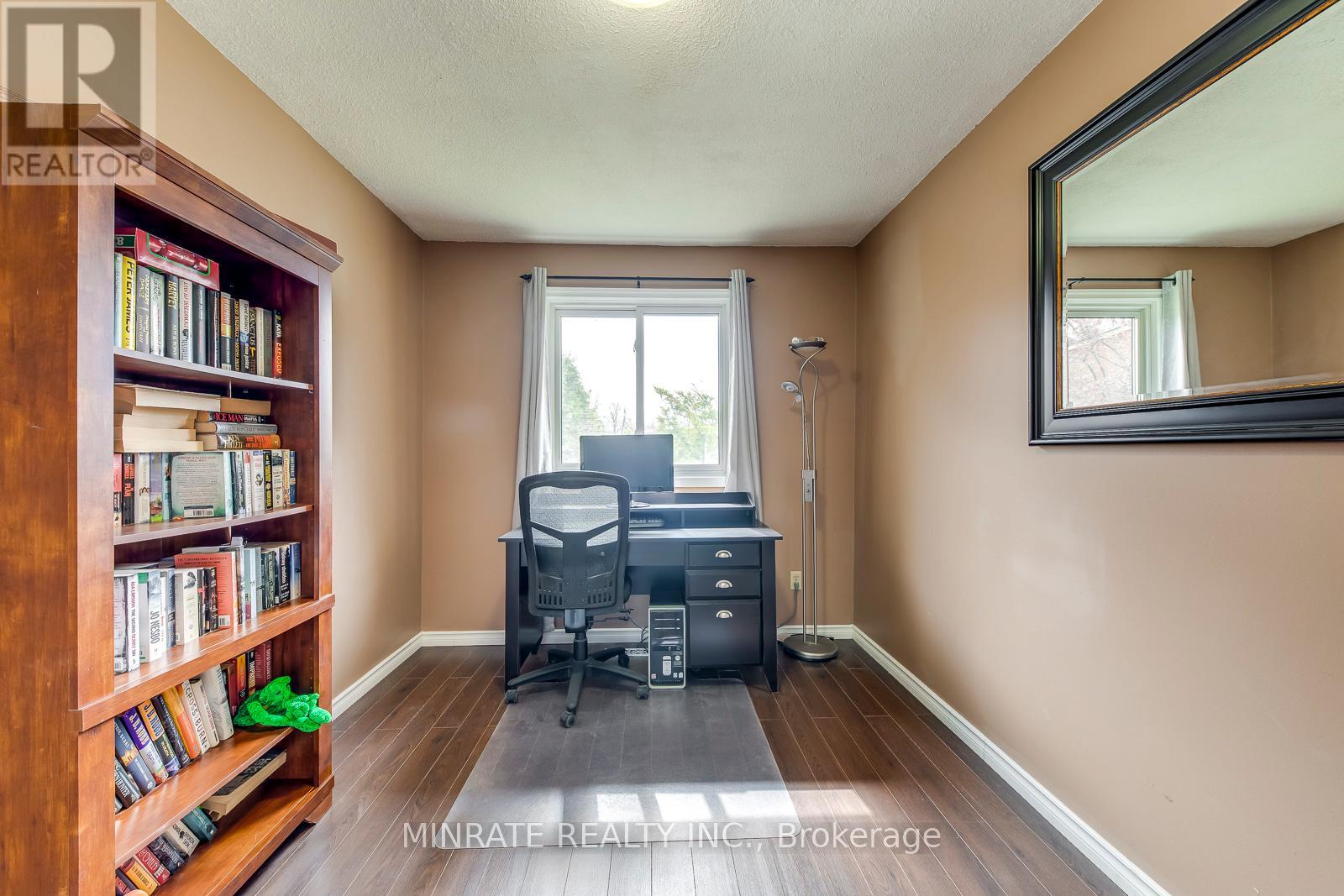 14 - 1548 NEWLANDS CRESCENT