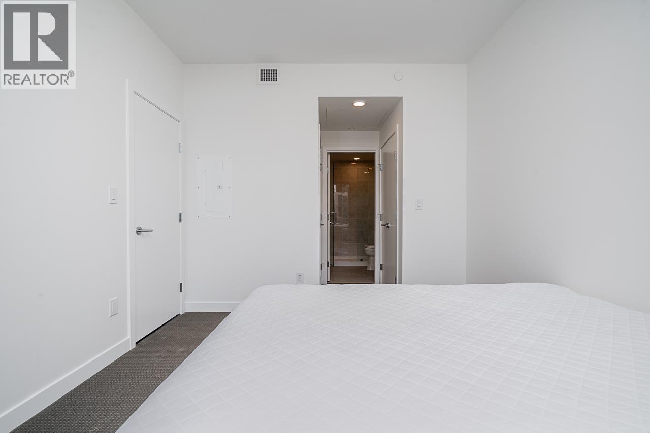 2301 518 CLARKE ROAD