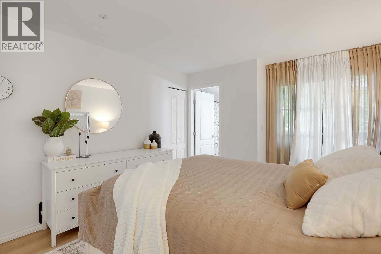 213 888 GAUTHIER AVENUE