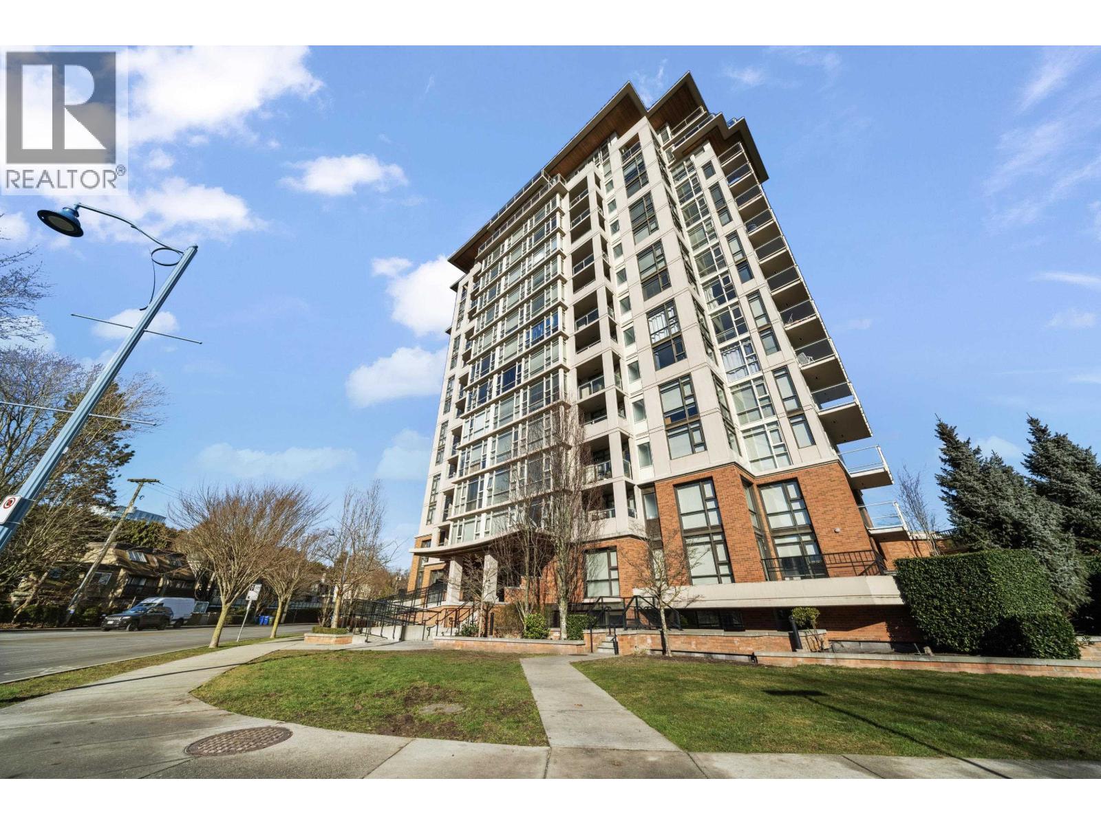 203 8333 ANDERSON ROAD