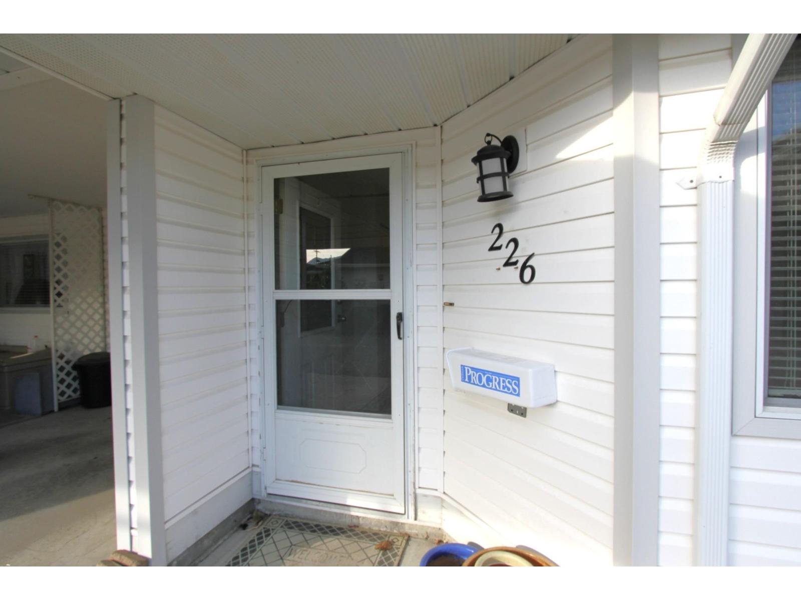 226 7610 EVANS ROAD, Sardis West Vedder