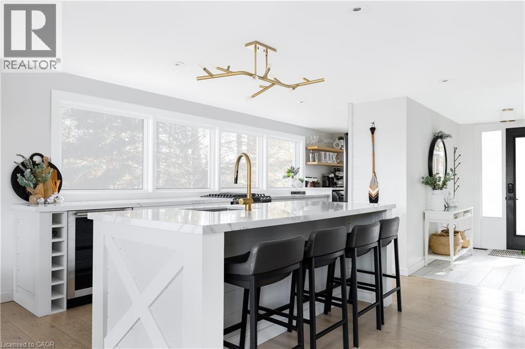 2872 MUSKOKA ROAD 118 W