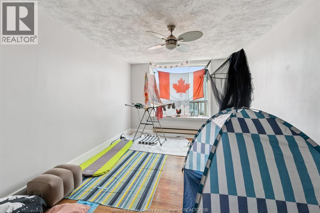 1602-1620 UNIVERSITY AVENUE West