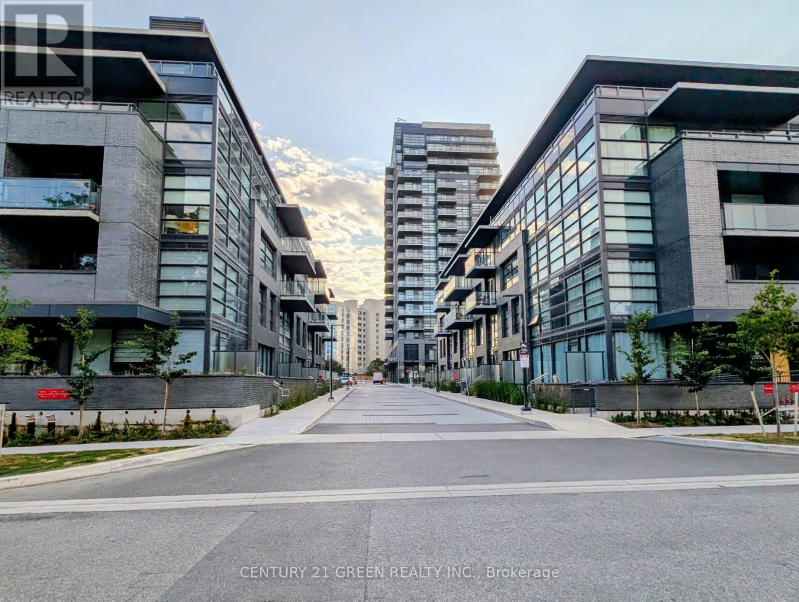 323C - 1612 CHARLES STREET