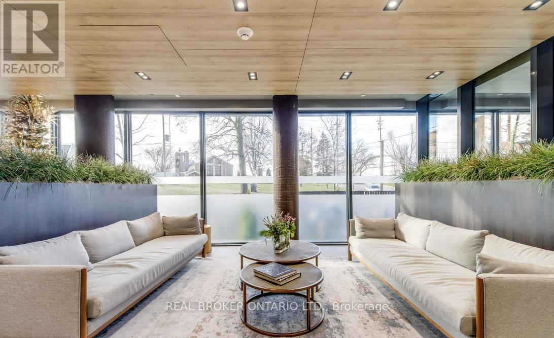 518 - 21 PARK STREET E