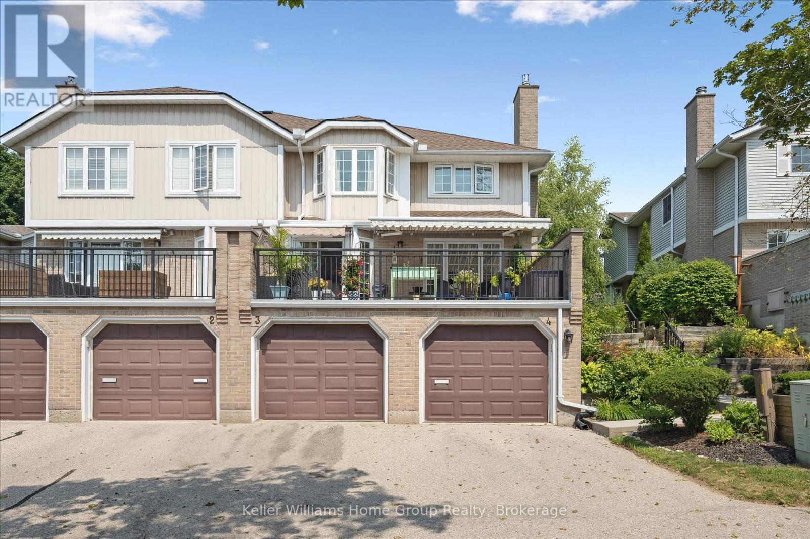 4 - 106 WOODLAWN ROAD E