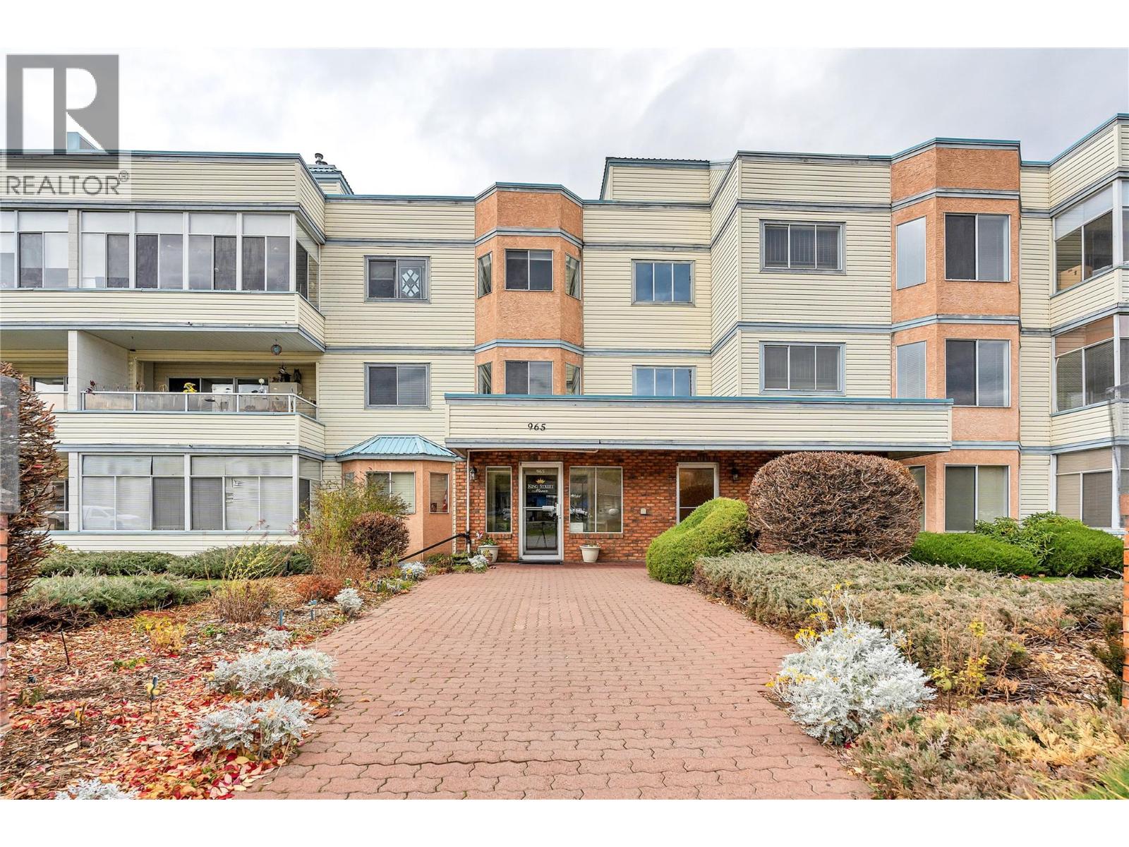 965 King Street Unit# 308