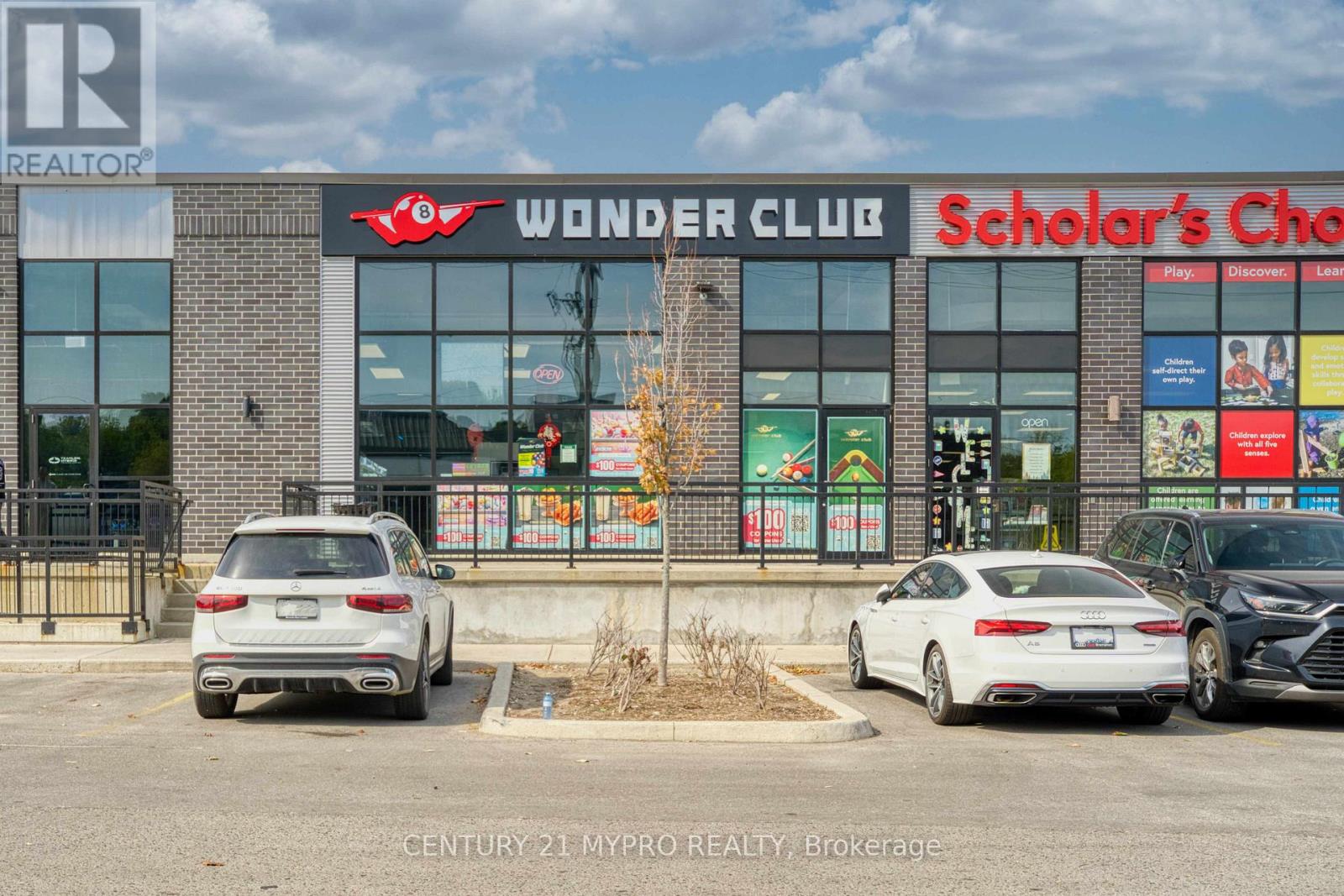 18 - 530 OXFORD STREET W