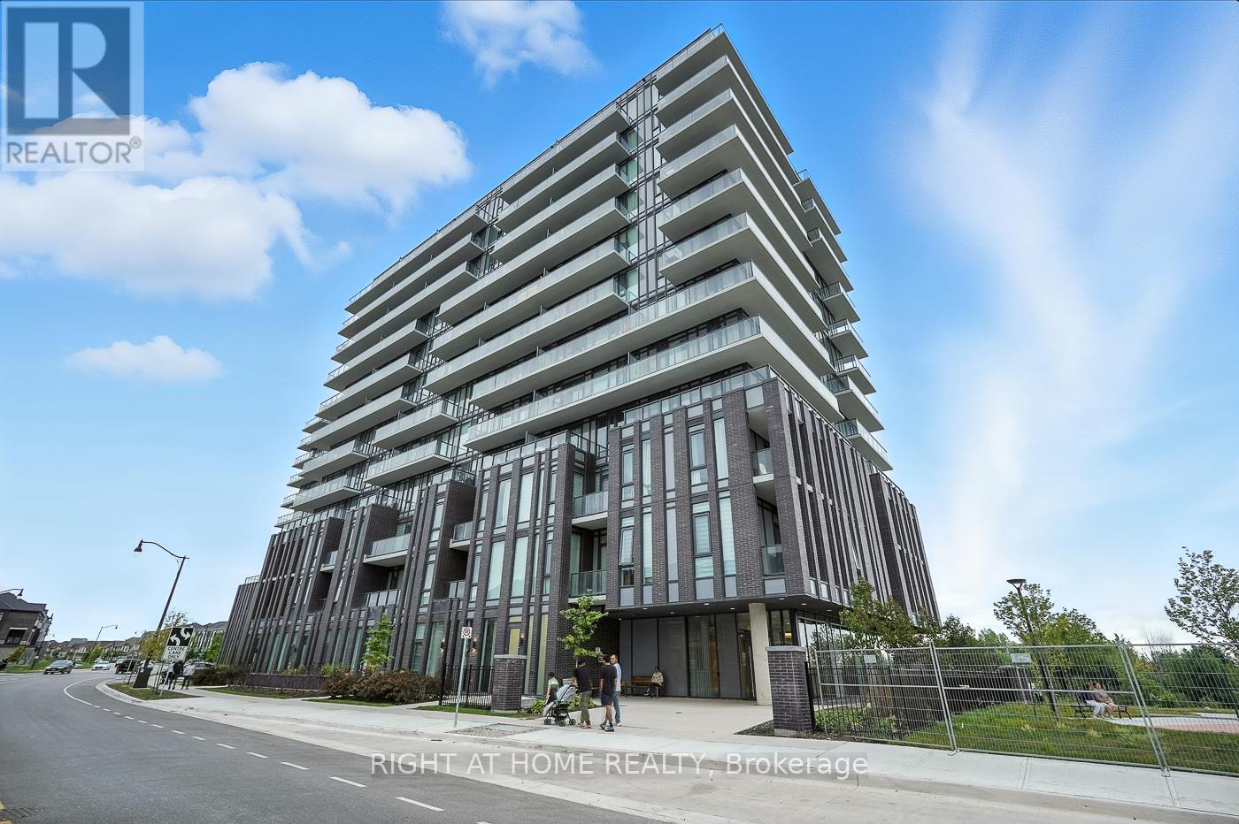 803 - 215 VETERANS DRIVE S