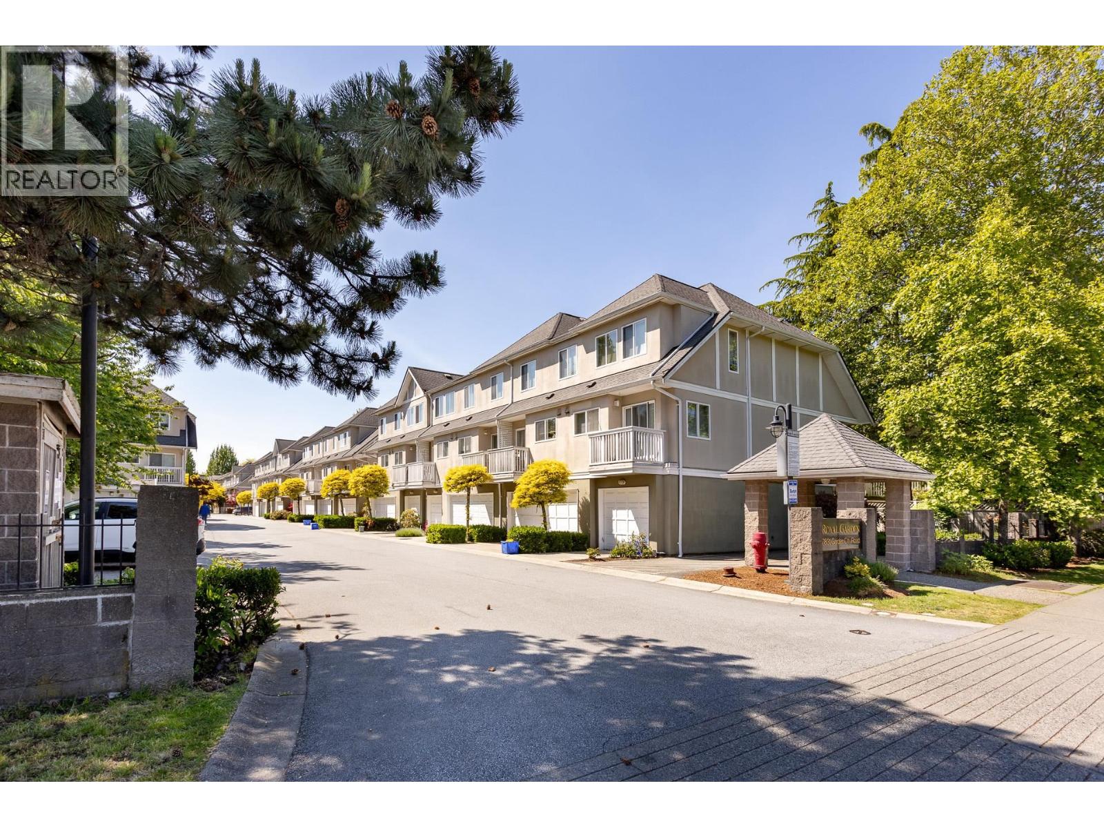 45 7831 GARDEN CITY ROAD