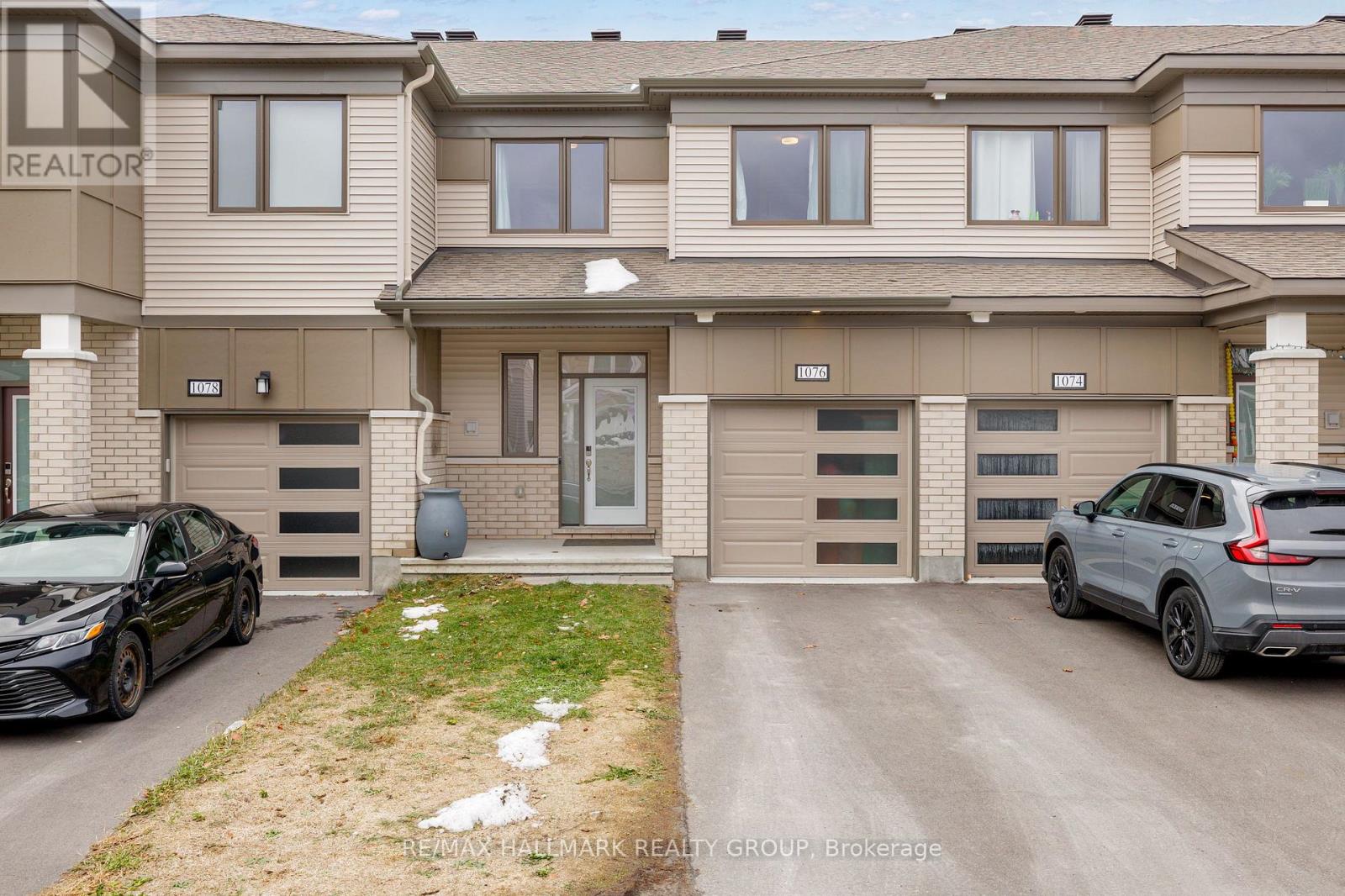 1076 CURRAGLASS WALK