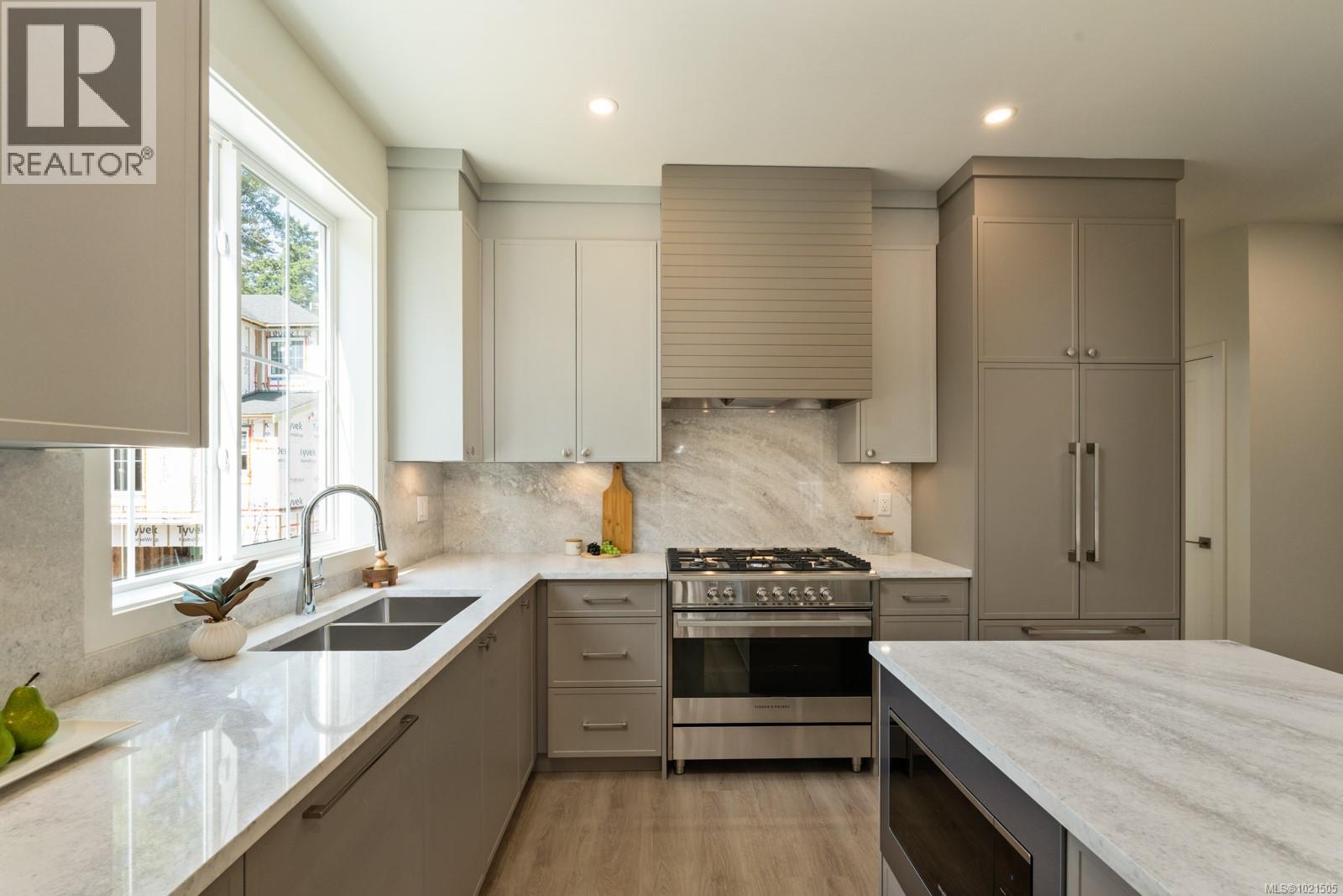 206 2770 Vantilburg Cres