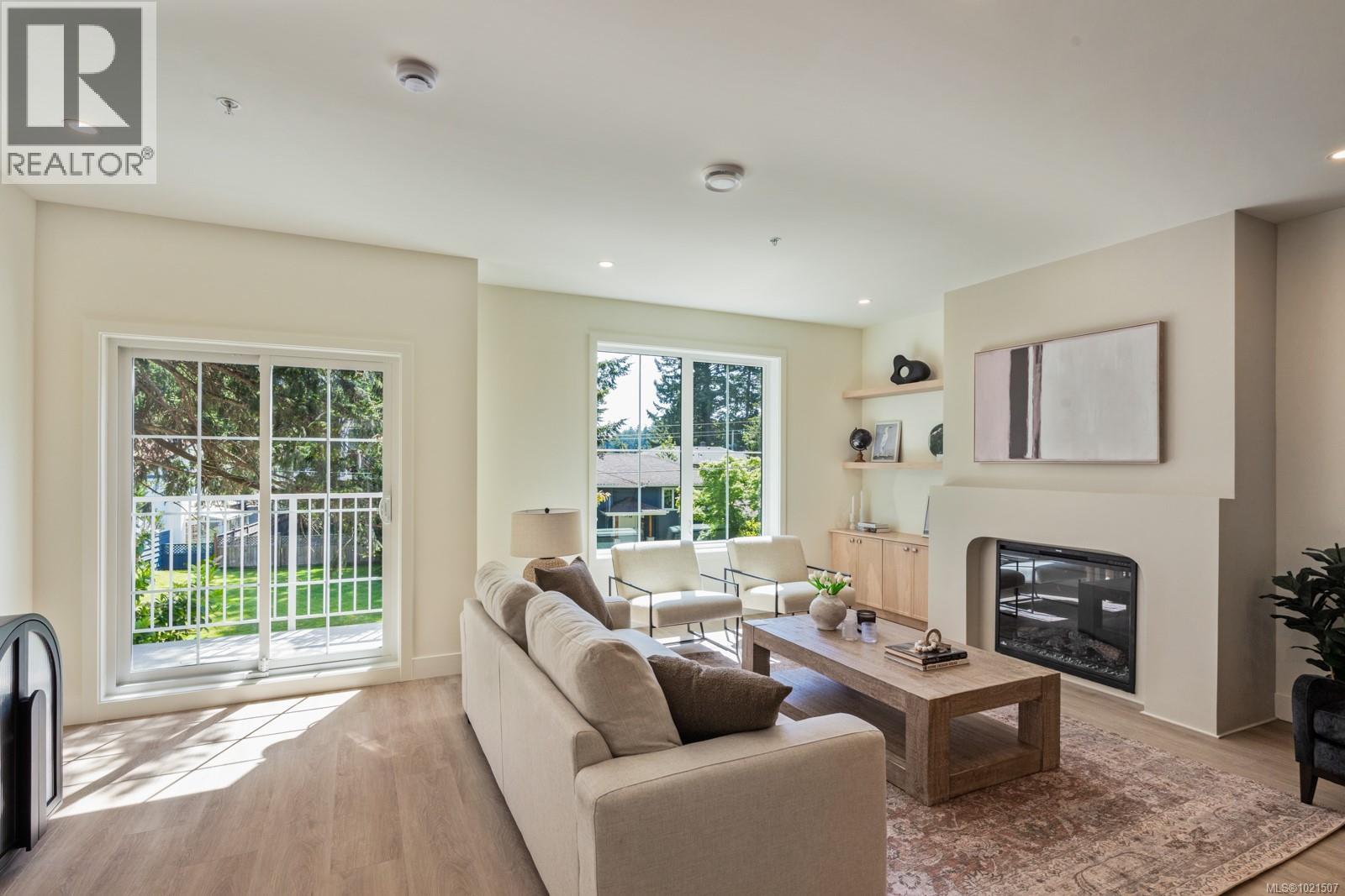 102 2770 Vantilburg Cres