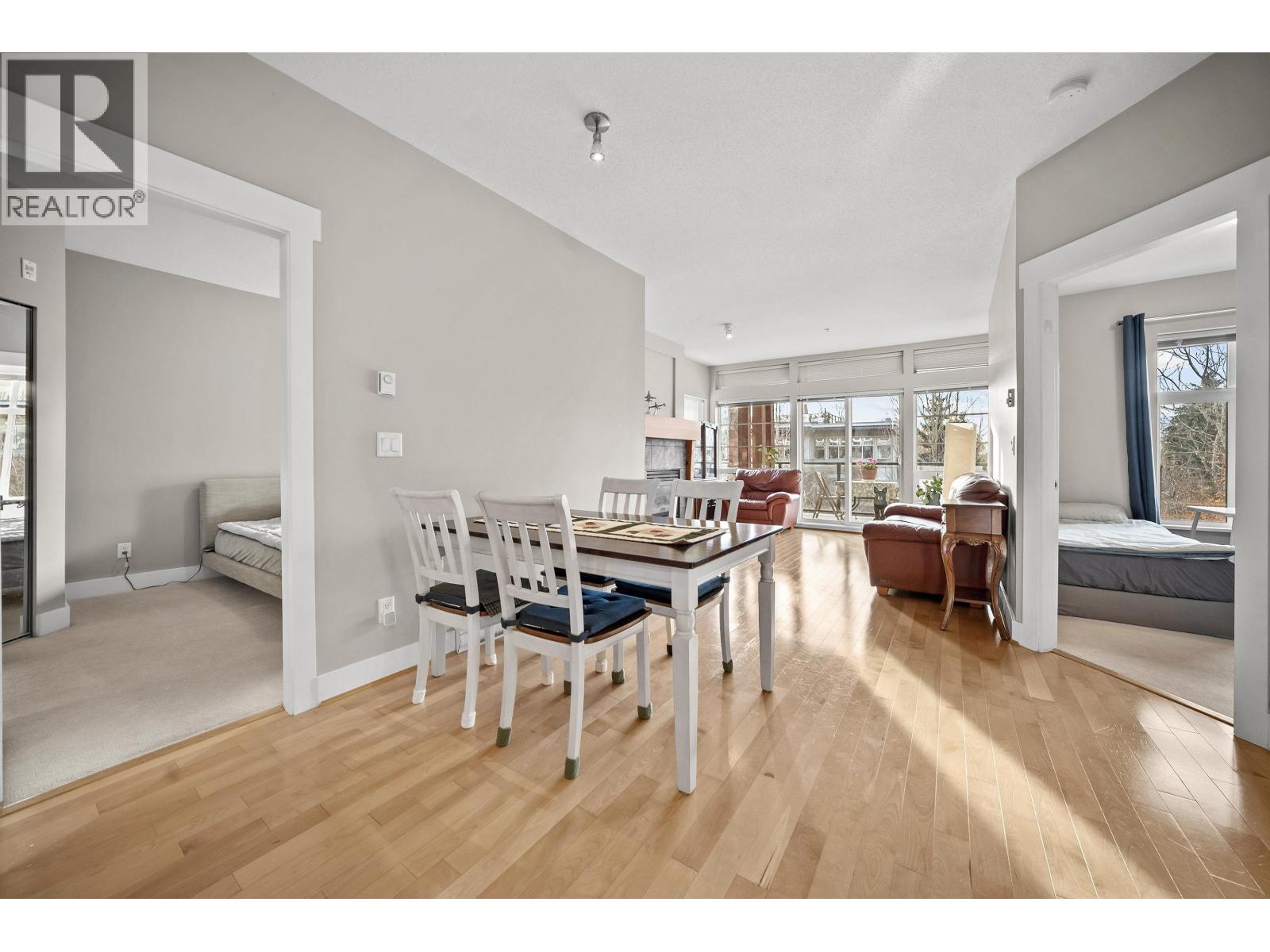 300 6328 LARKIN DRIVE