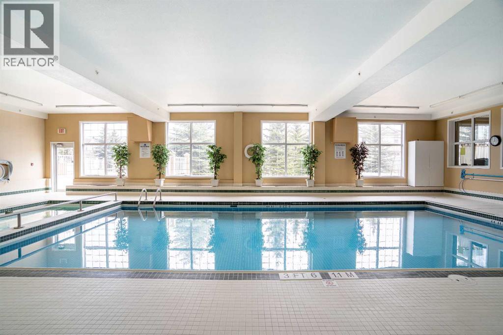 211, 728 Country Hills Road NW