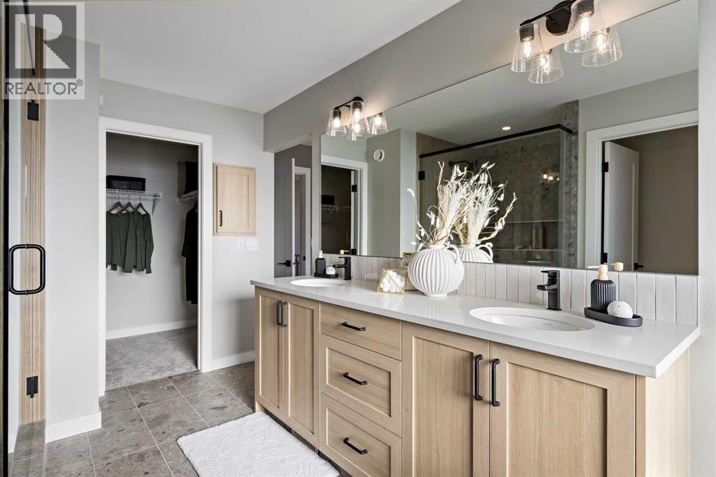 8 Creekview Manor SW