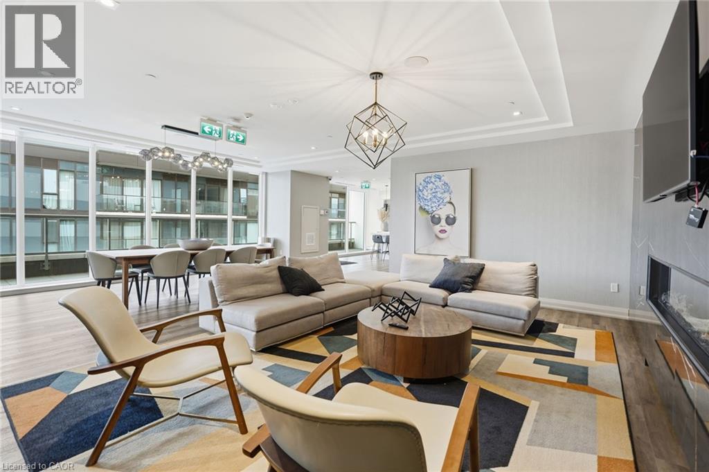 212 KING WILLIAM Street Unit# 416