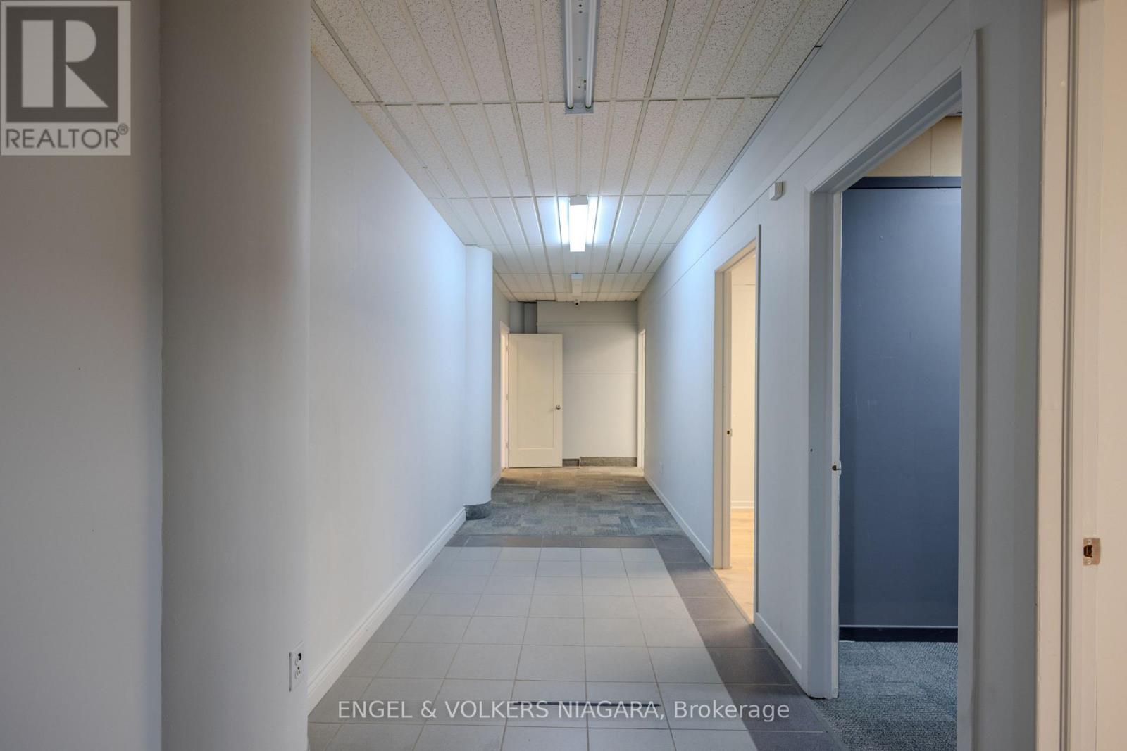 4796 VICTORIA AVENUE