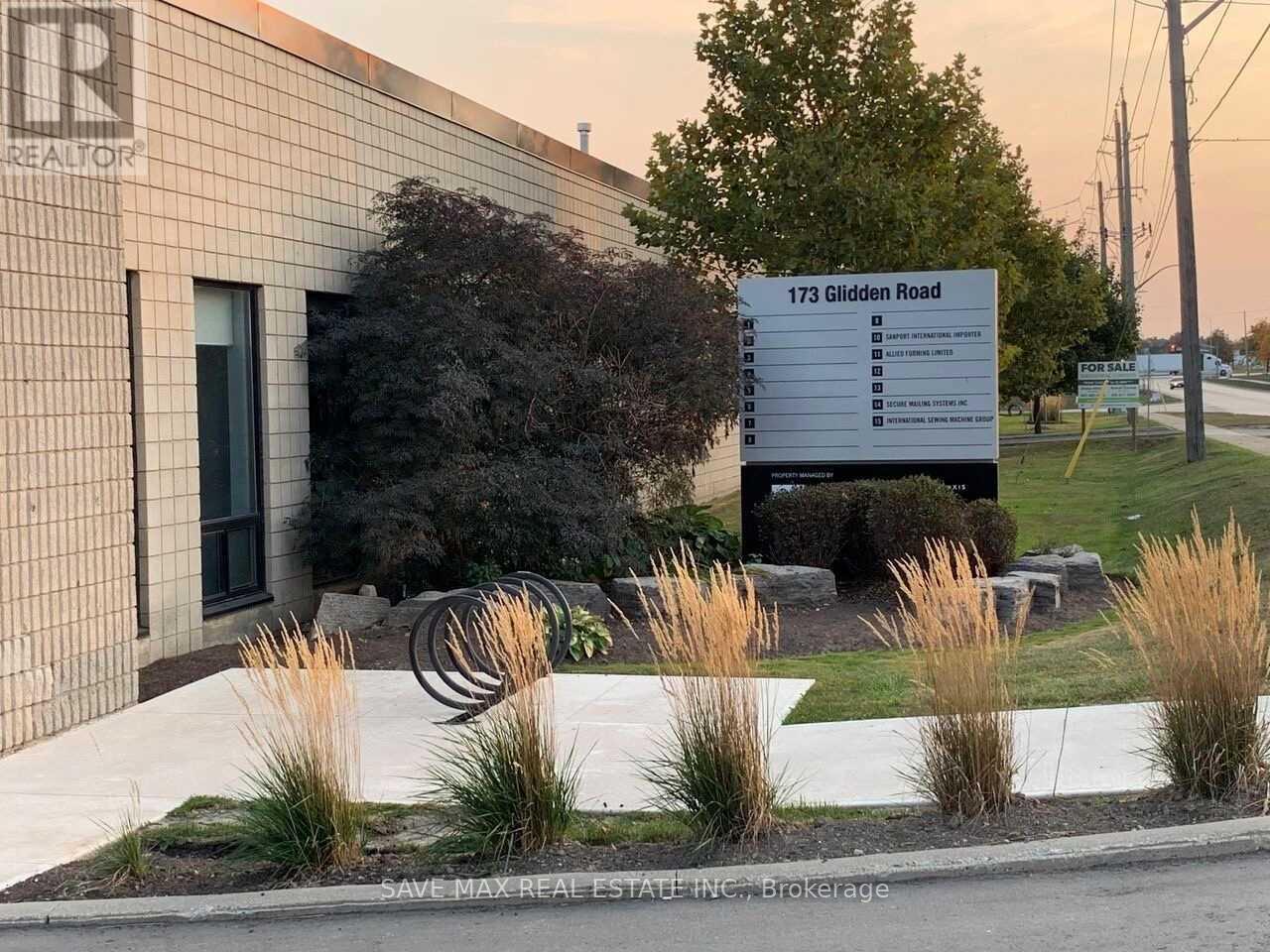 8 - 173 GLIDDEN ROAD