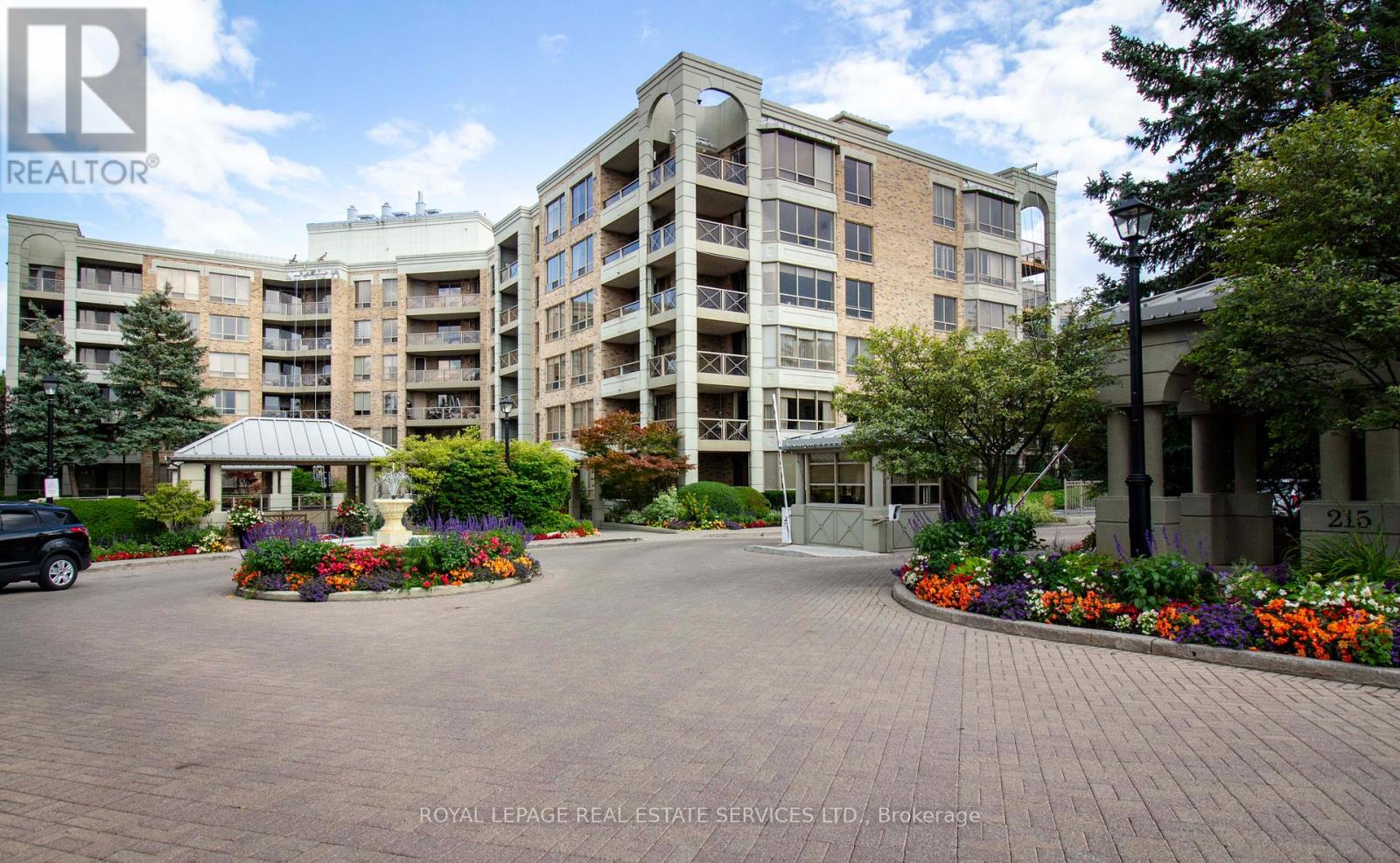 612 - 215 THE DONWAY WEST