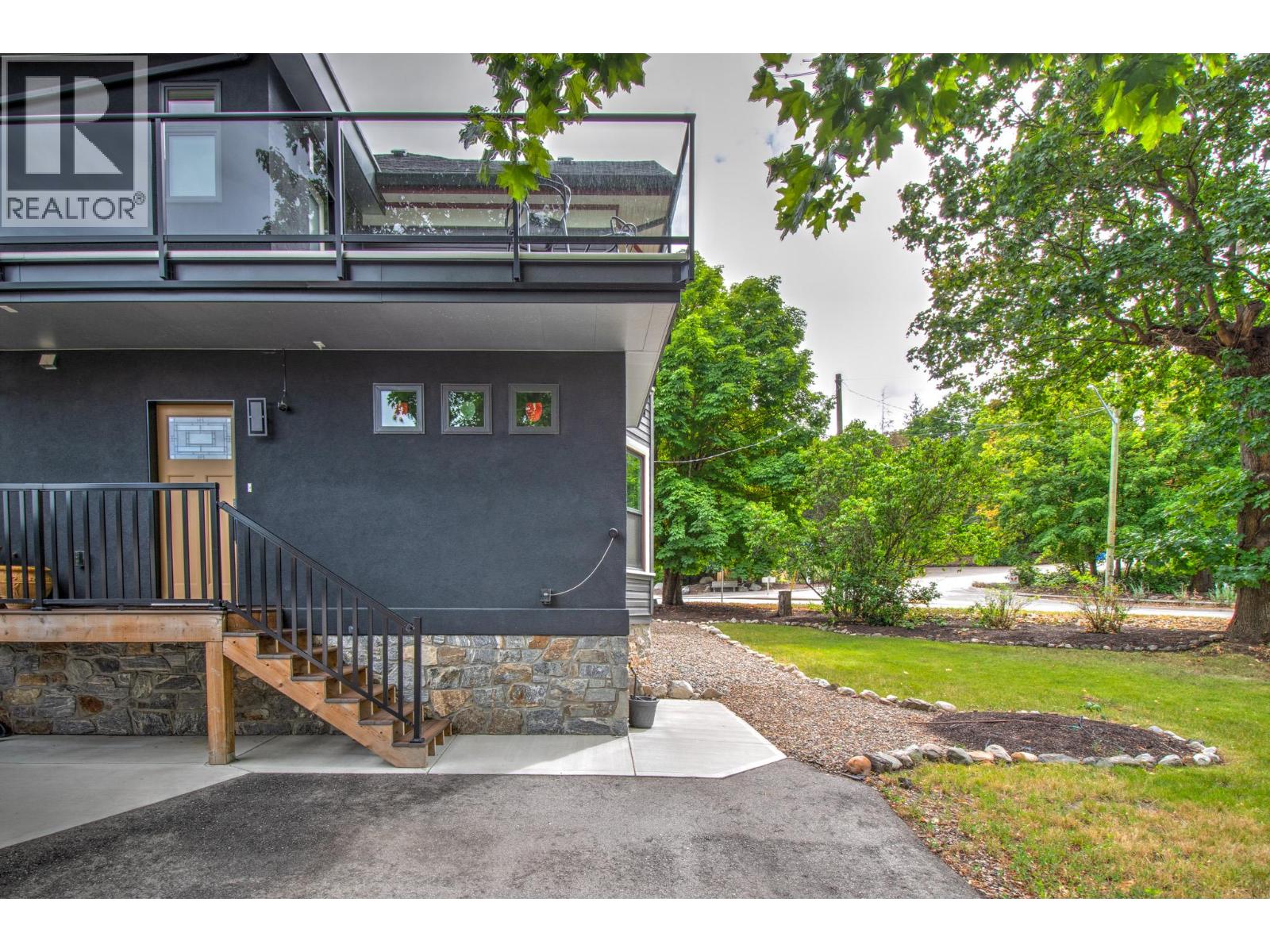 3102 Pleasant Valley Road