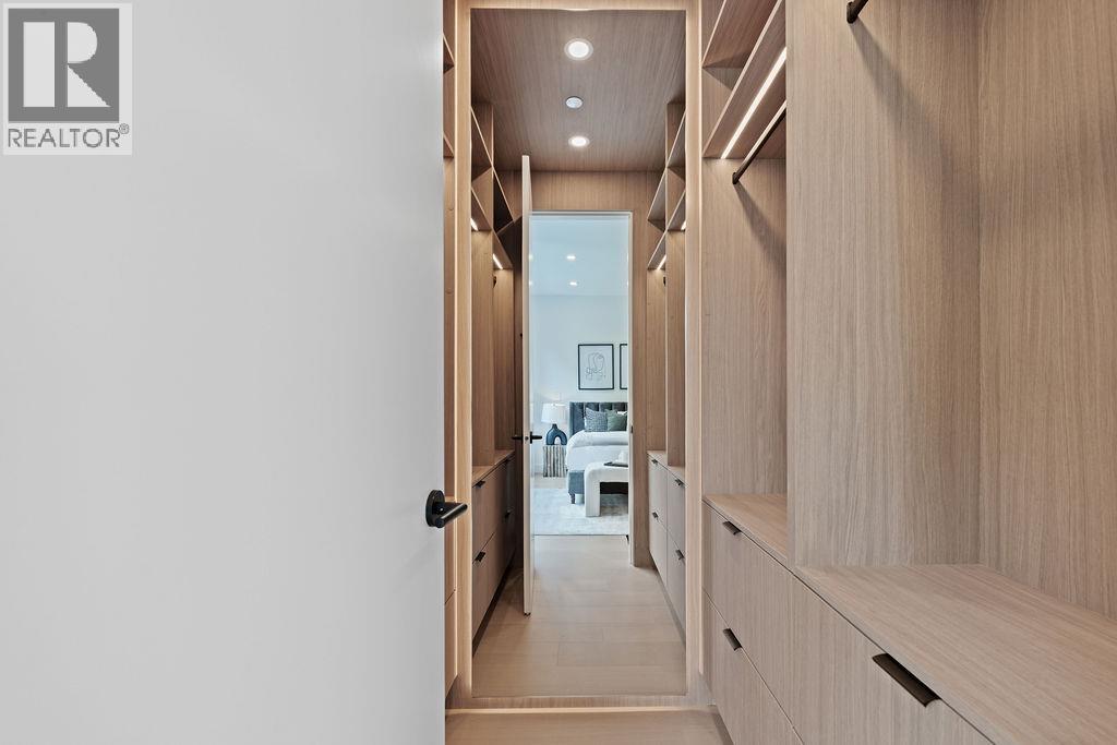 1 3880 W 23RD AVENUE