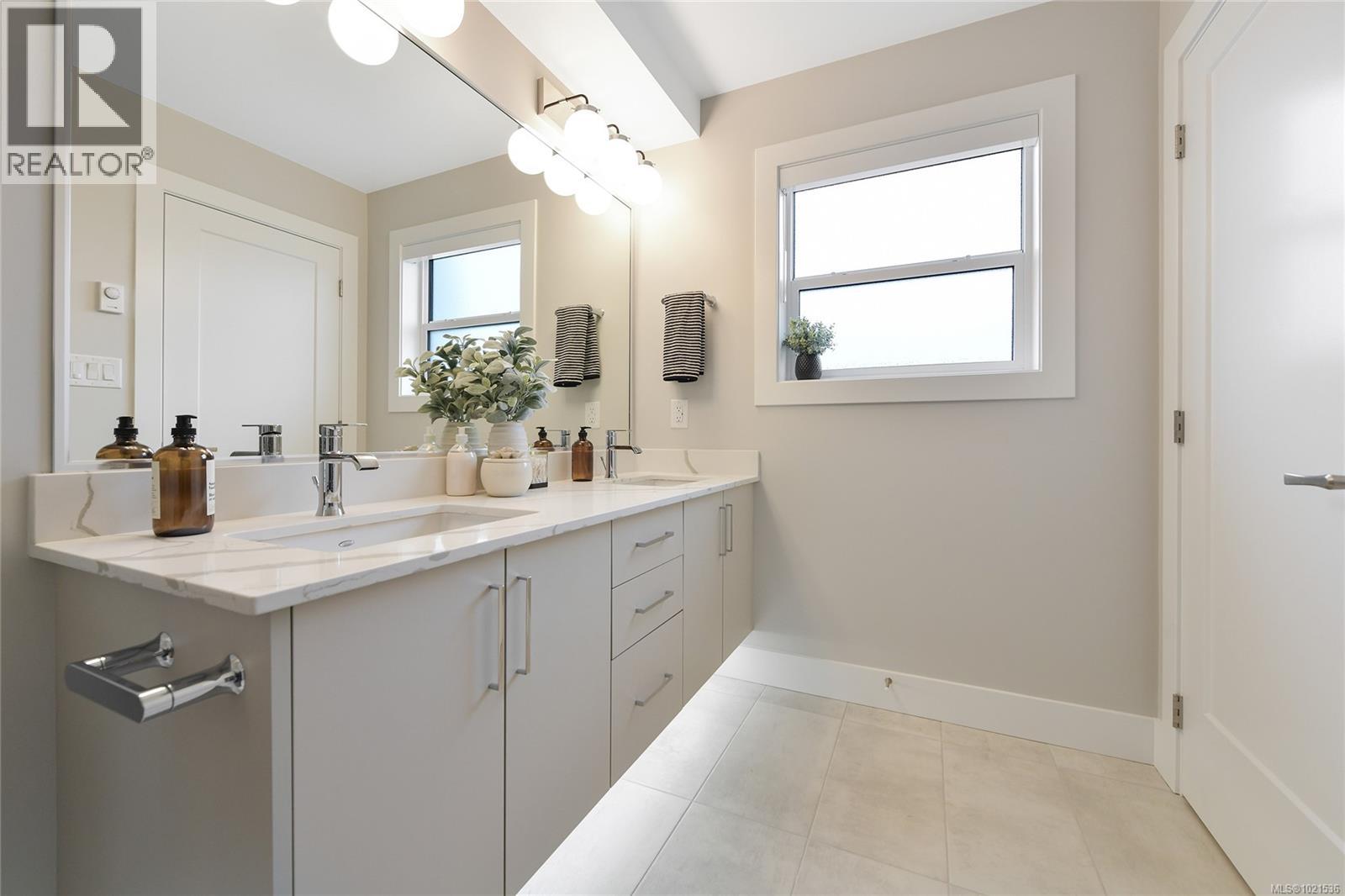 114 2950 Constellation Ave