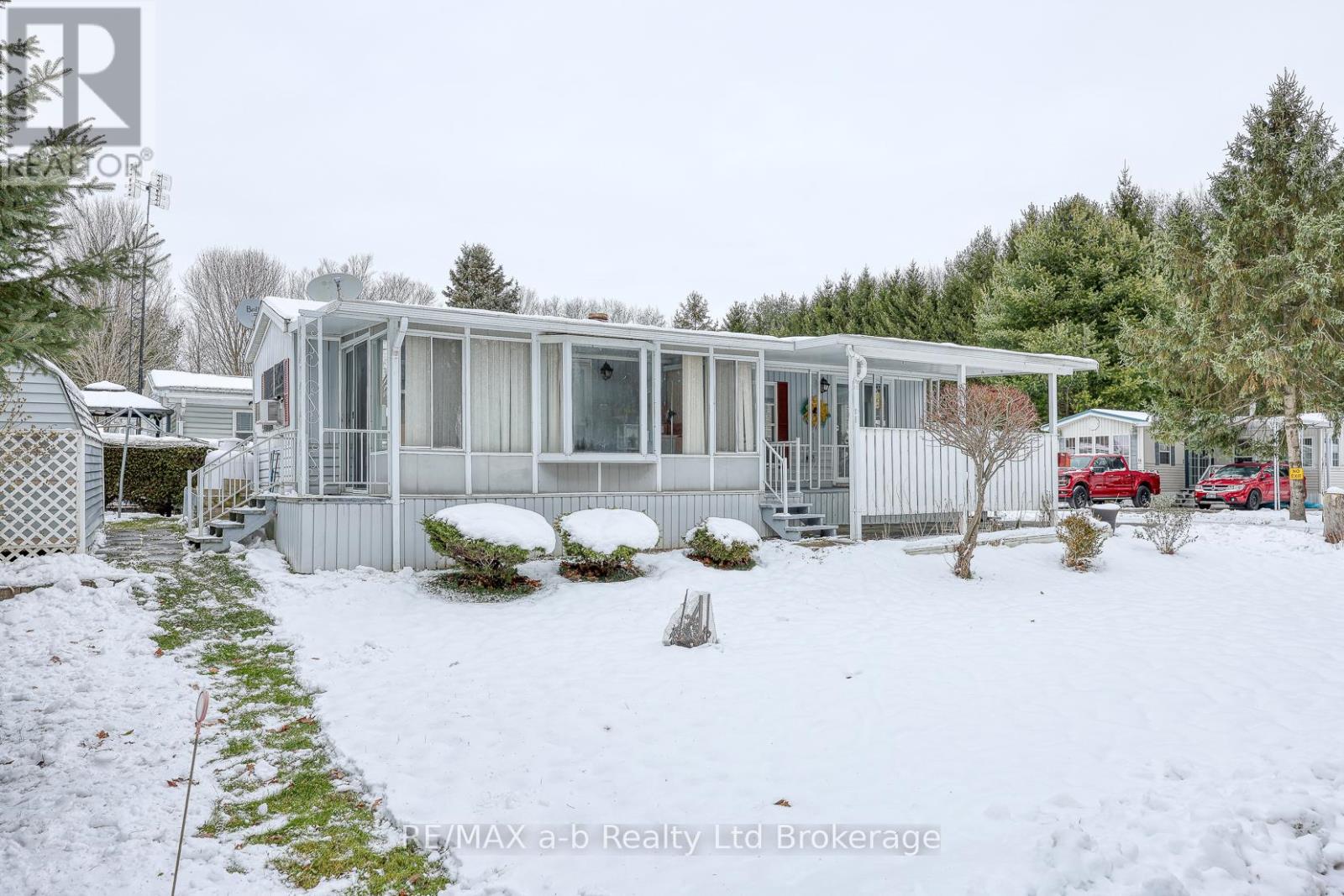 33 LINDA LANE - 592968 COUNTY ROAD 13 ROAD