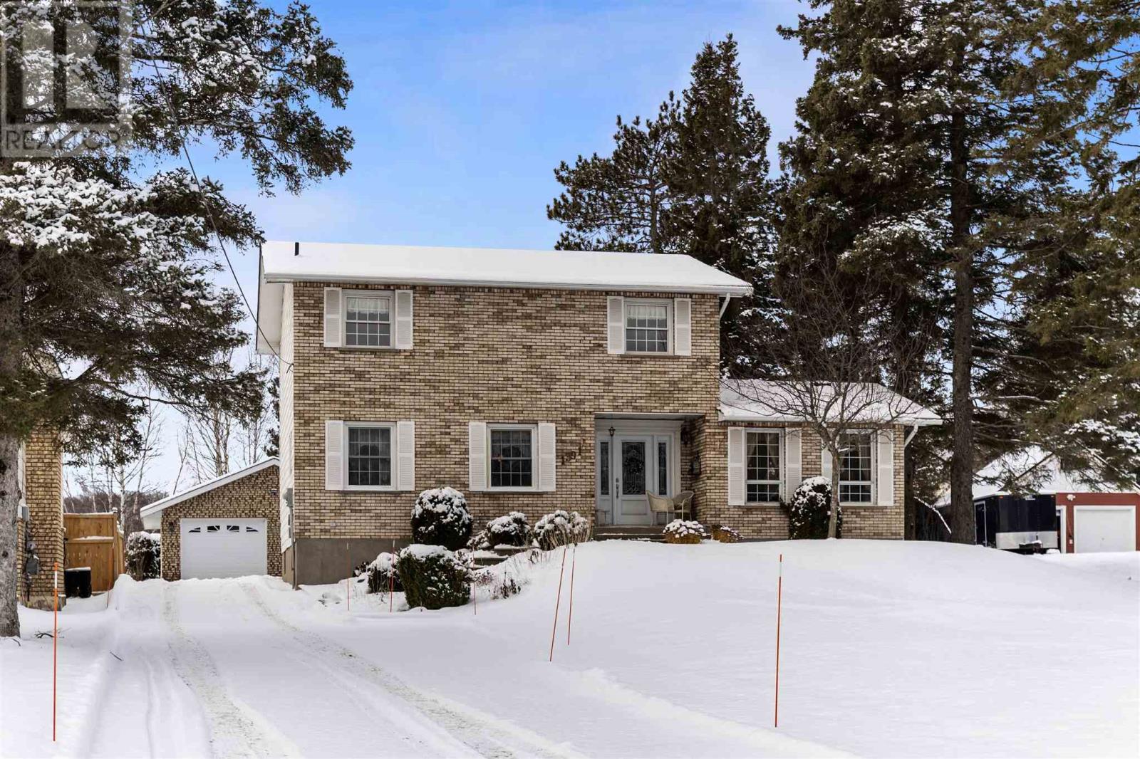 1391 Great Northern RD