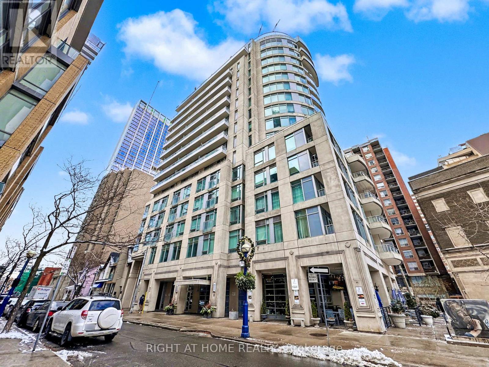 1308 - 8 SCOLLARD STREET