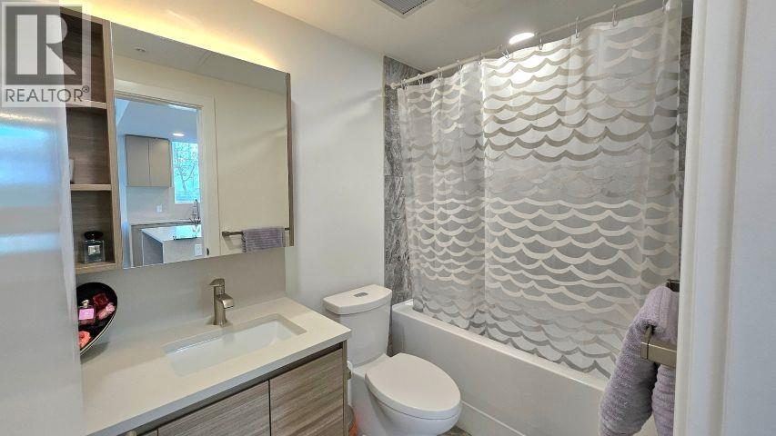 301 4433 ALASKA STREET