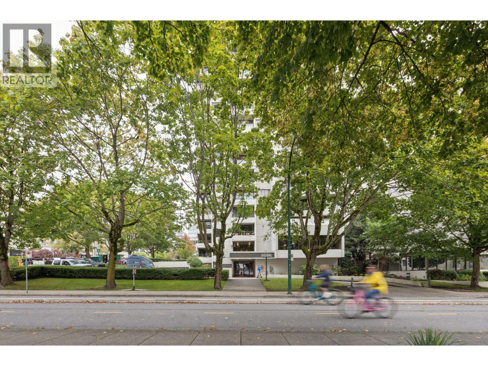 301 1995 BEACH AVENUE