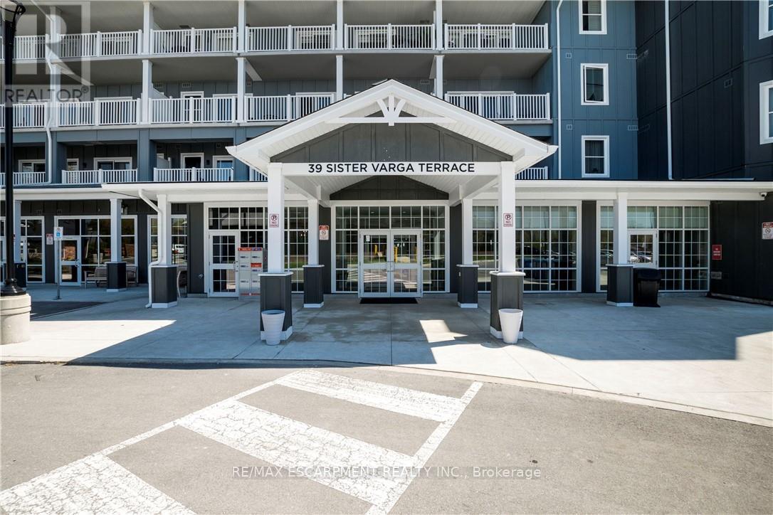 006 - 39 SISTER VARGA TERRACE