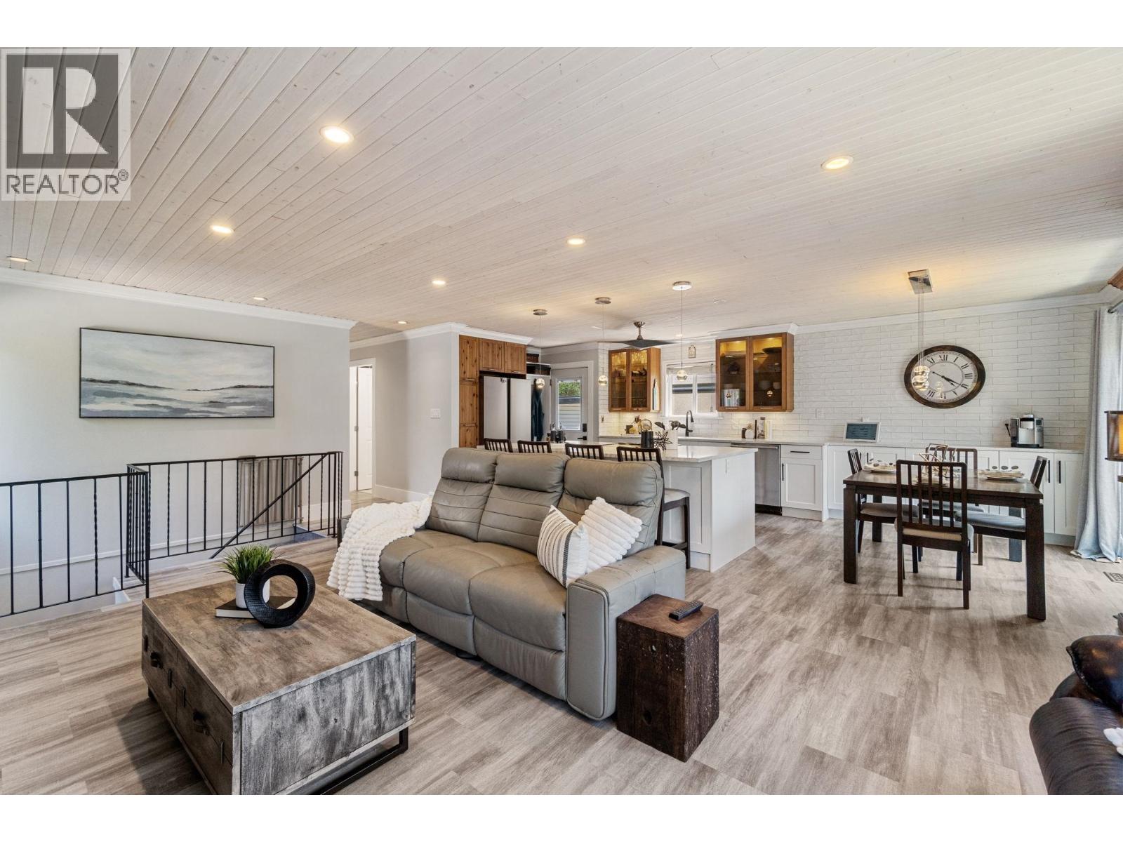 1558 SHAUGHNESSY STREET