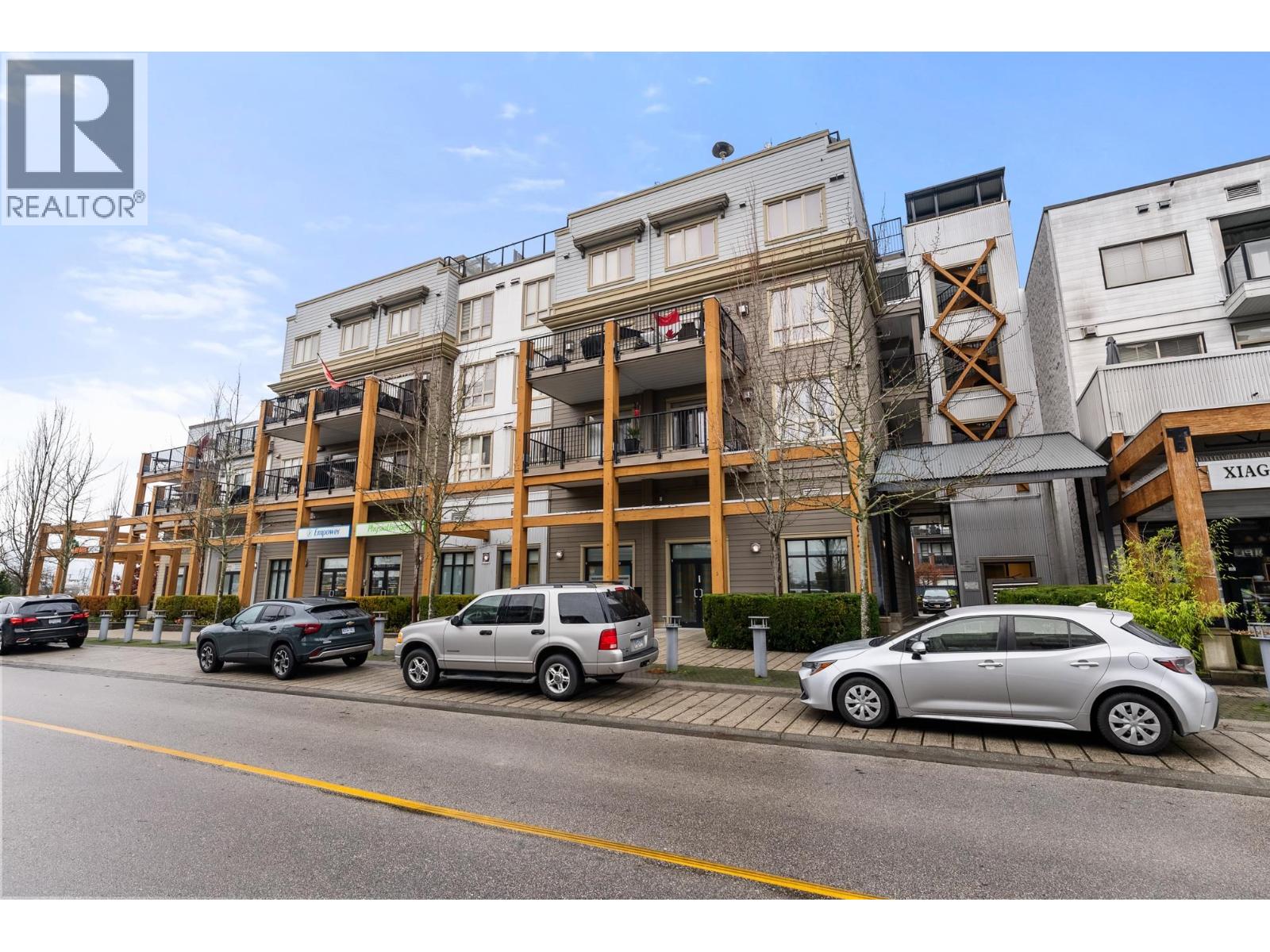 128 6033 LONDON ROAD