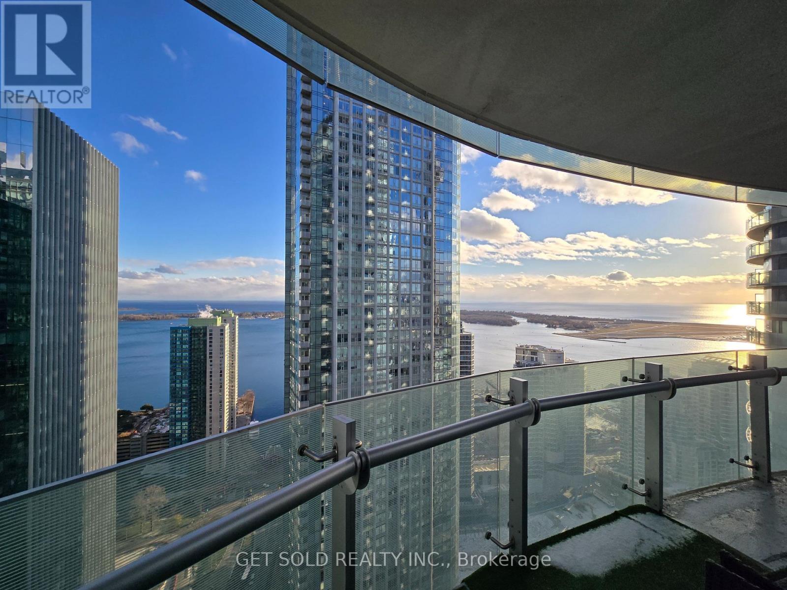 3803 - 14 YORK STREET