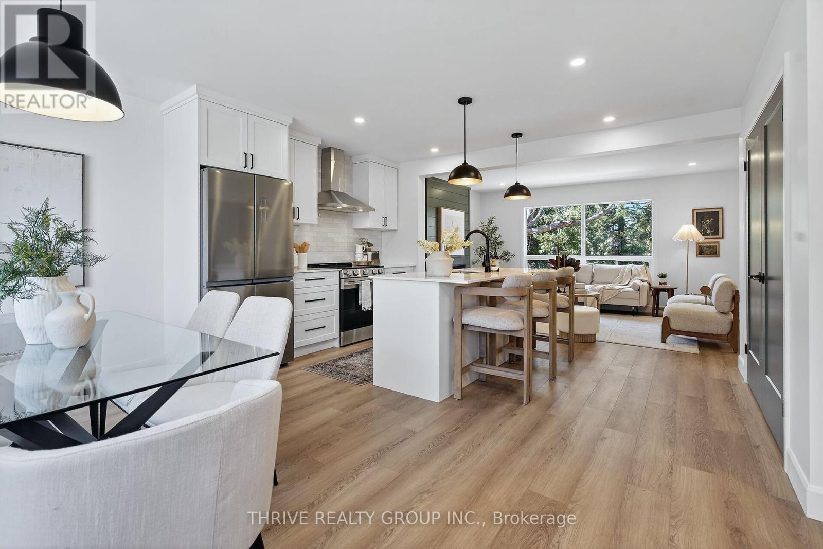 27 - 35 WATERMAN AVENUE