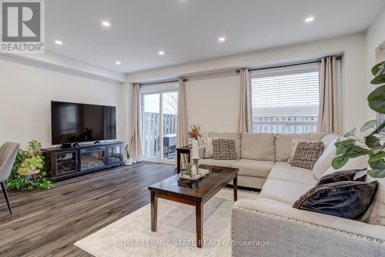 6 - 171 HIGHBURY DRIVE