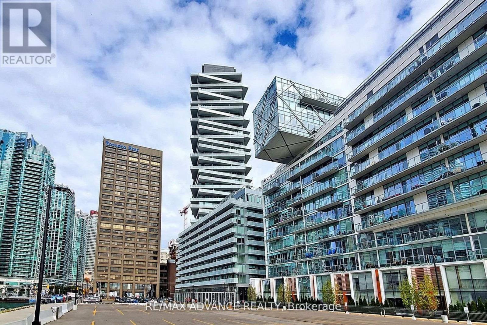 2508 - 15 QUEENS QUAY E