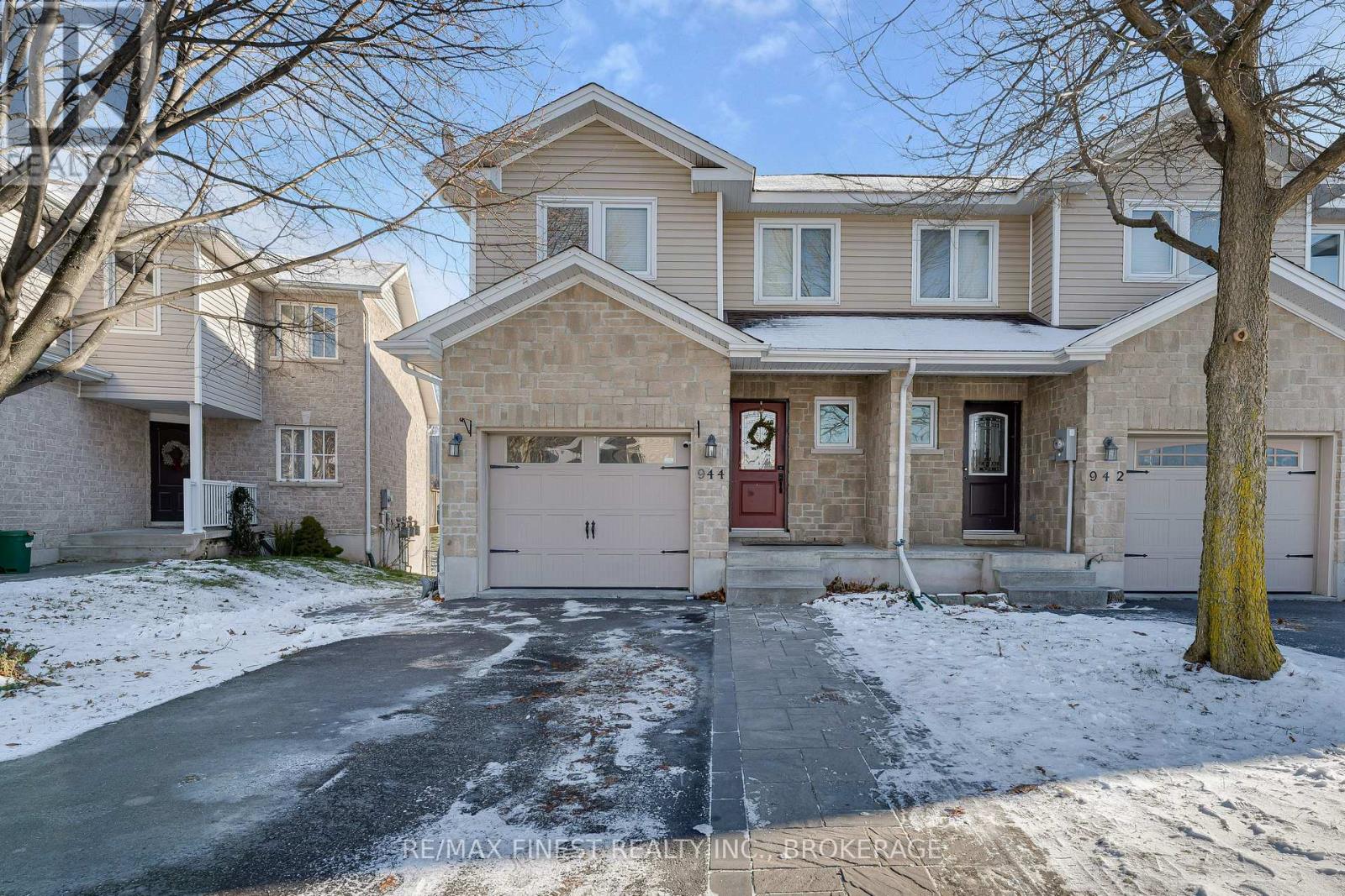 944 SWANFIELD STREET