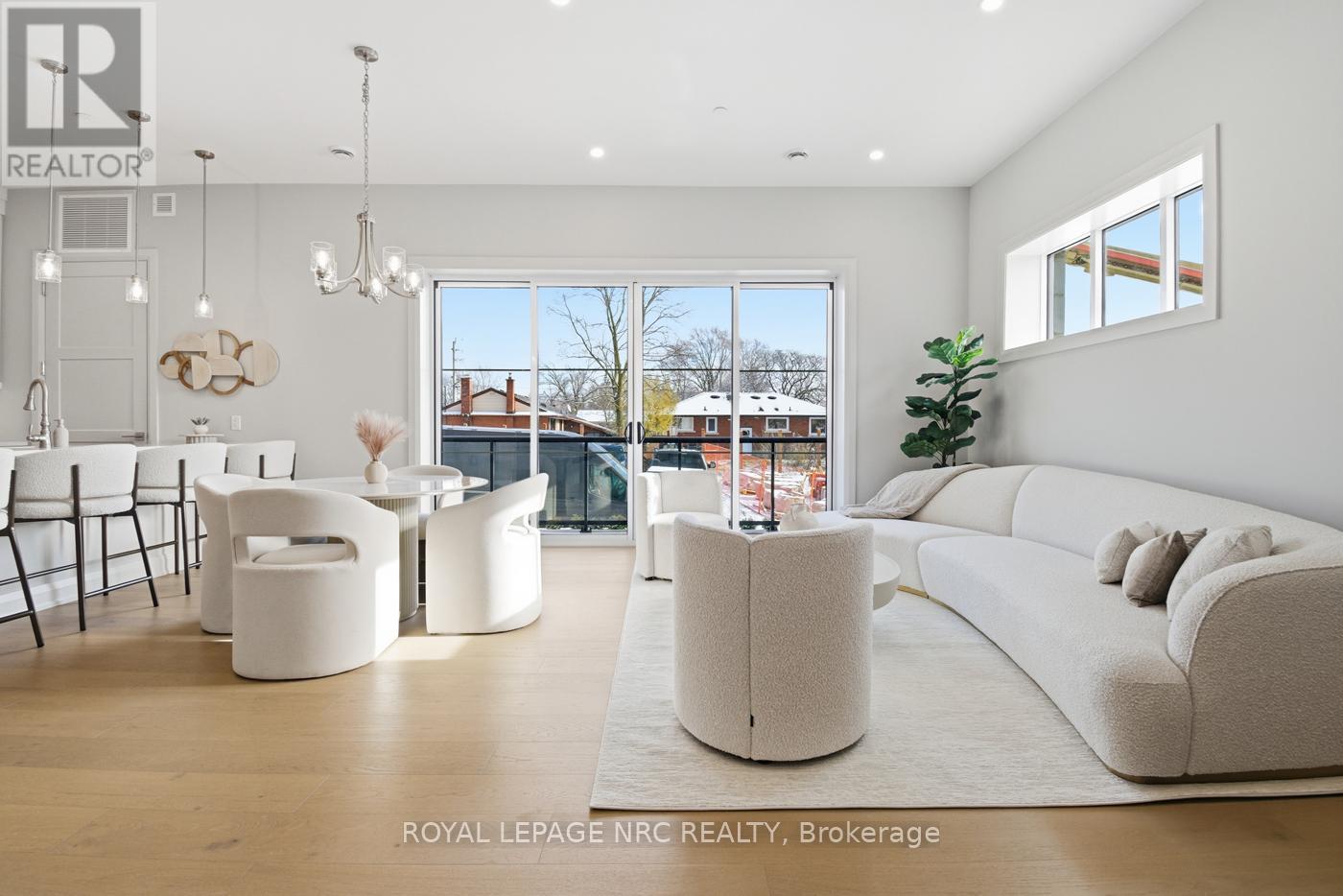 204 - 2 ARBOURVALE COMMON