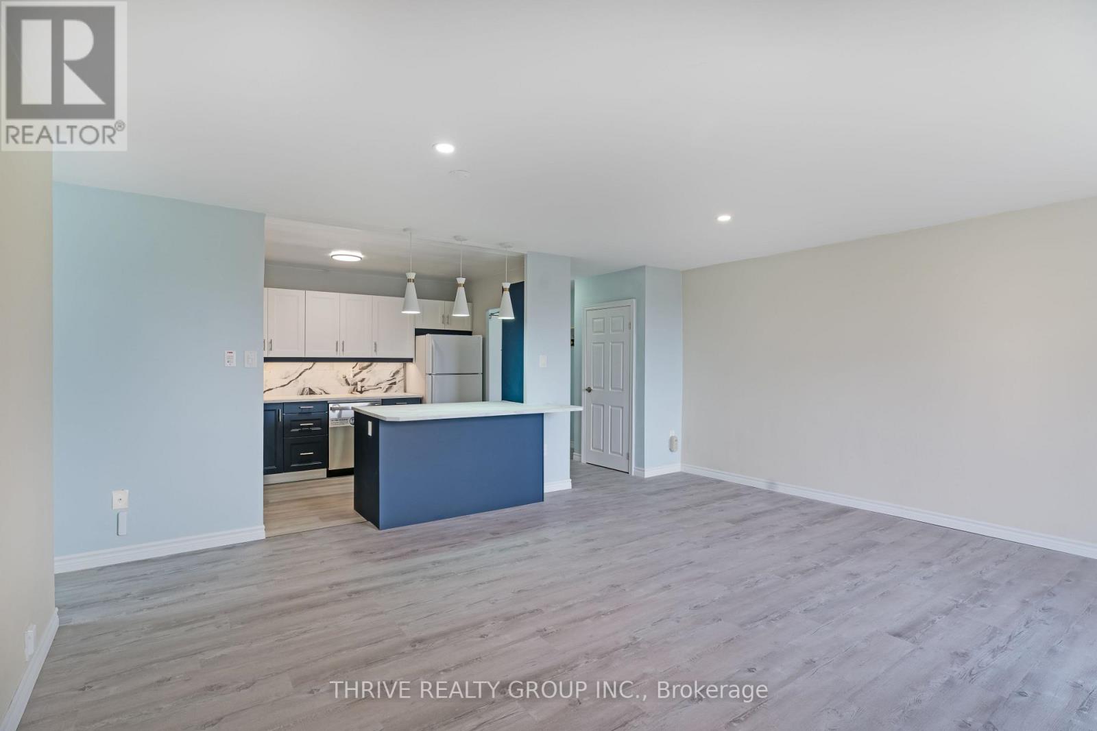 610 - 563 MORNINGTON AVENUE