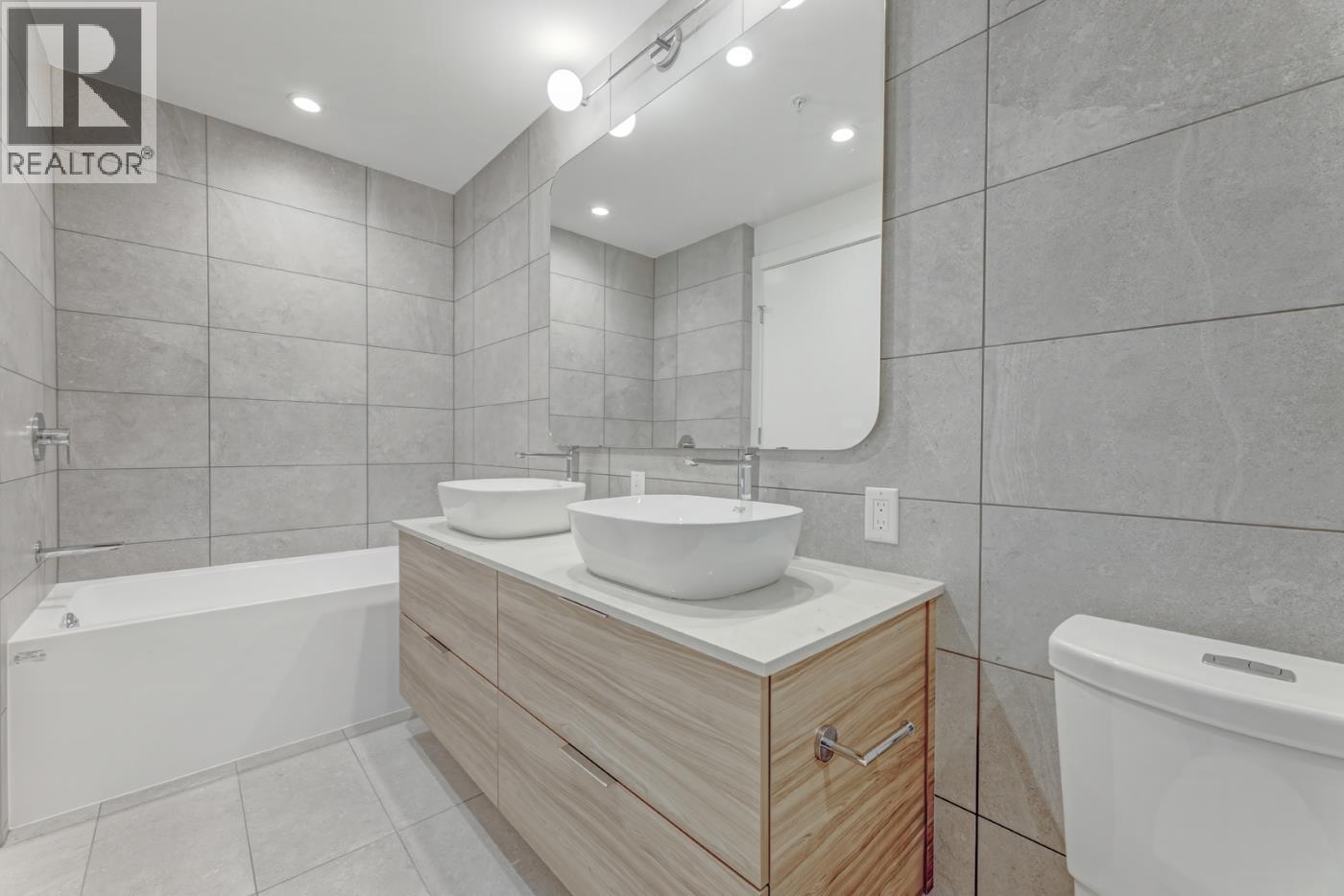 303 2375 EMERY COURT