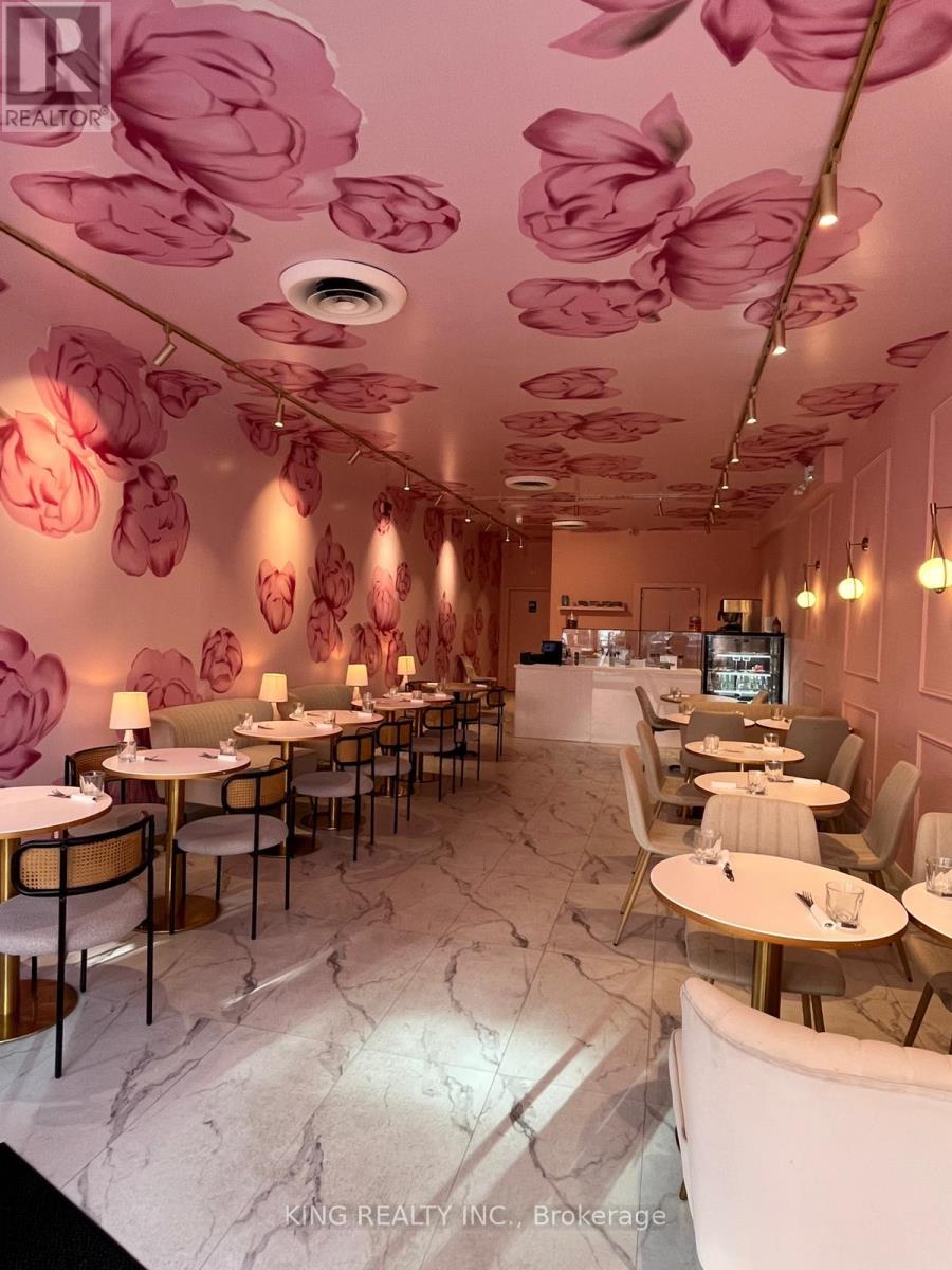 2865 DUNDAS STREET W