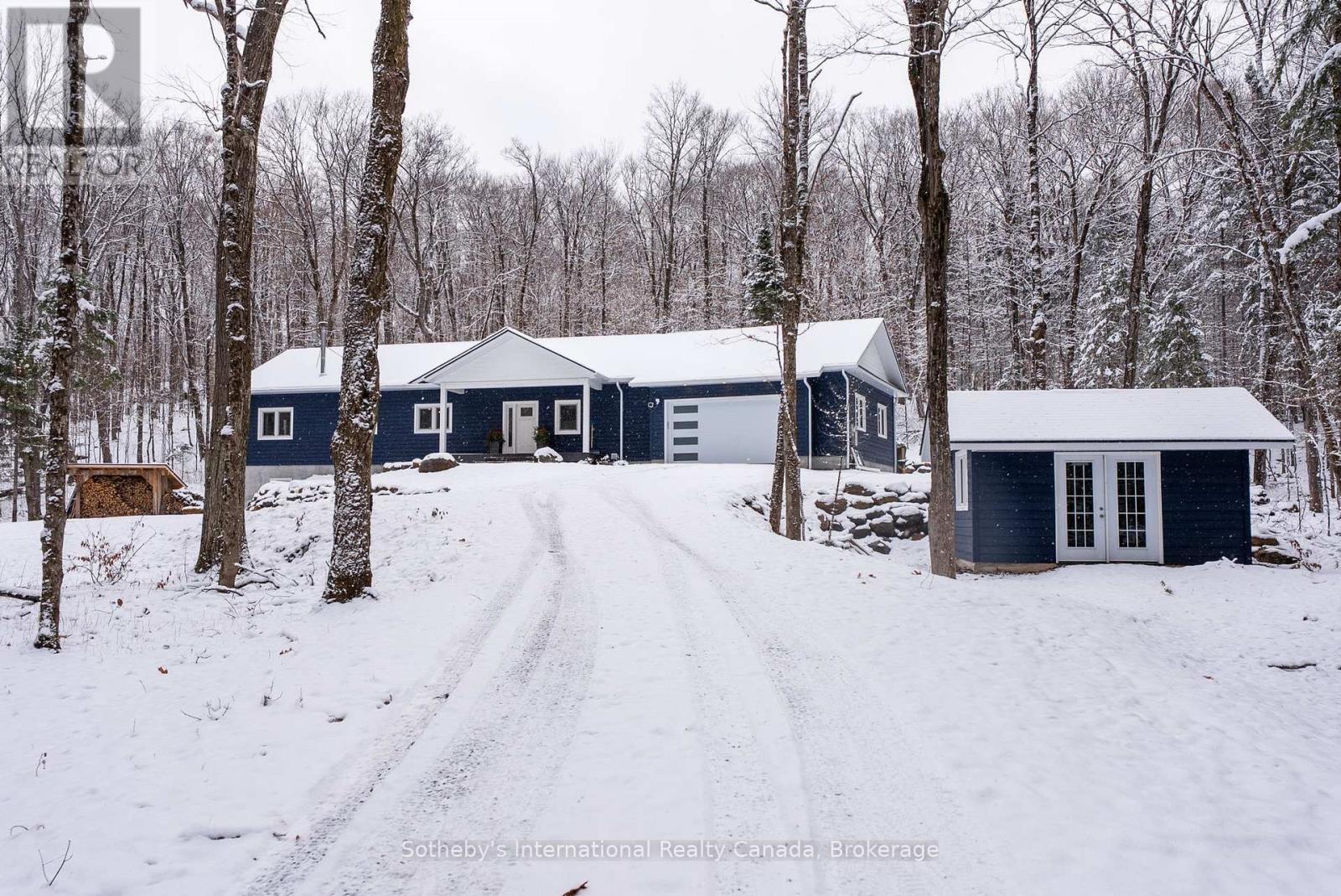 2435 RAVENSCLIFFE ROAD