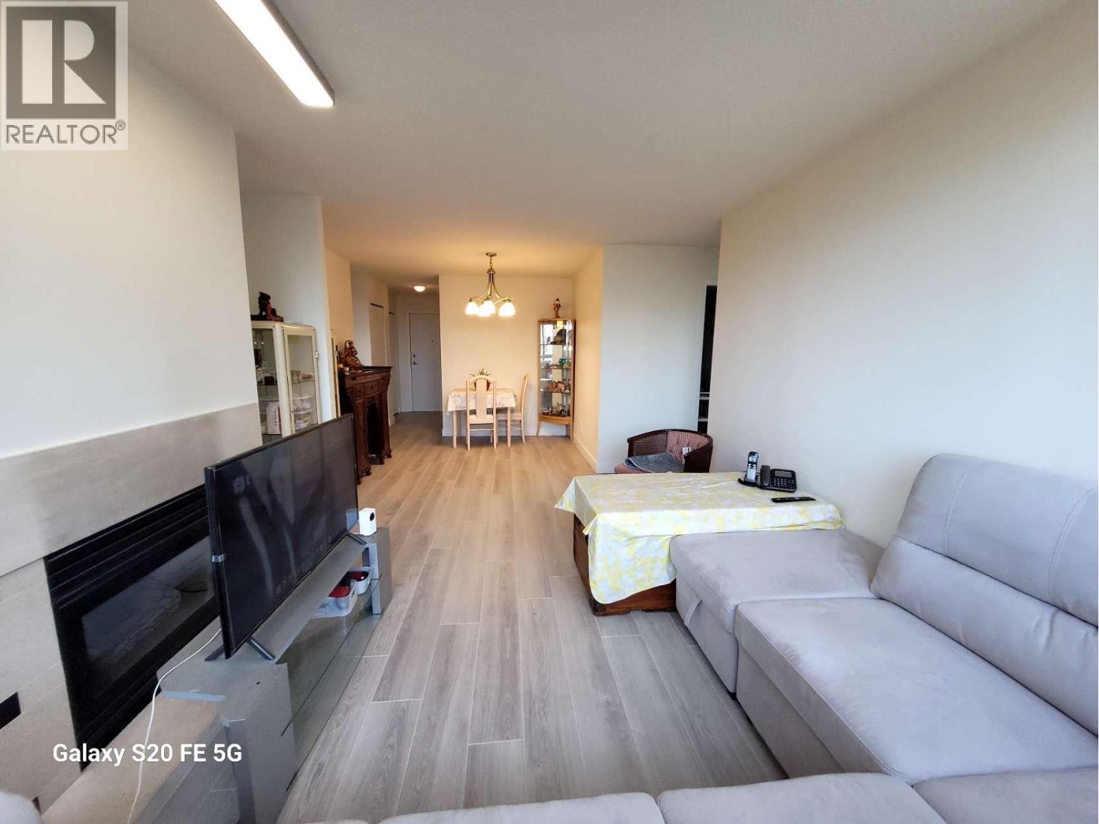 1103 4888 HAZEL STREET