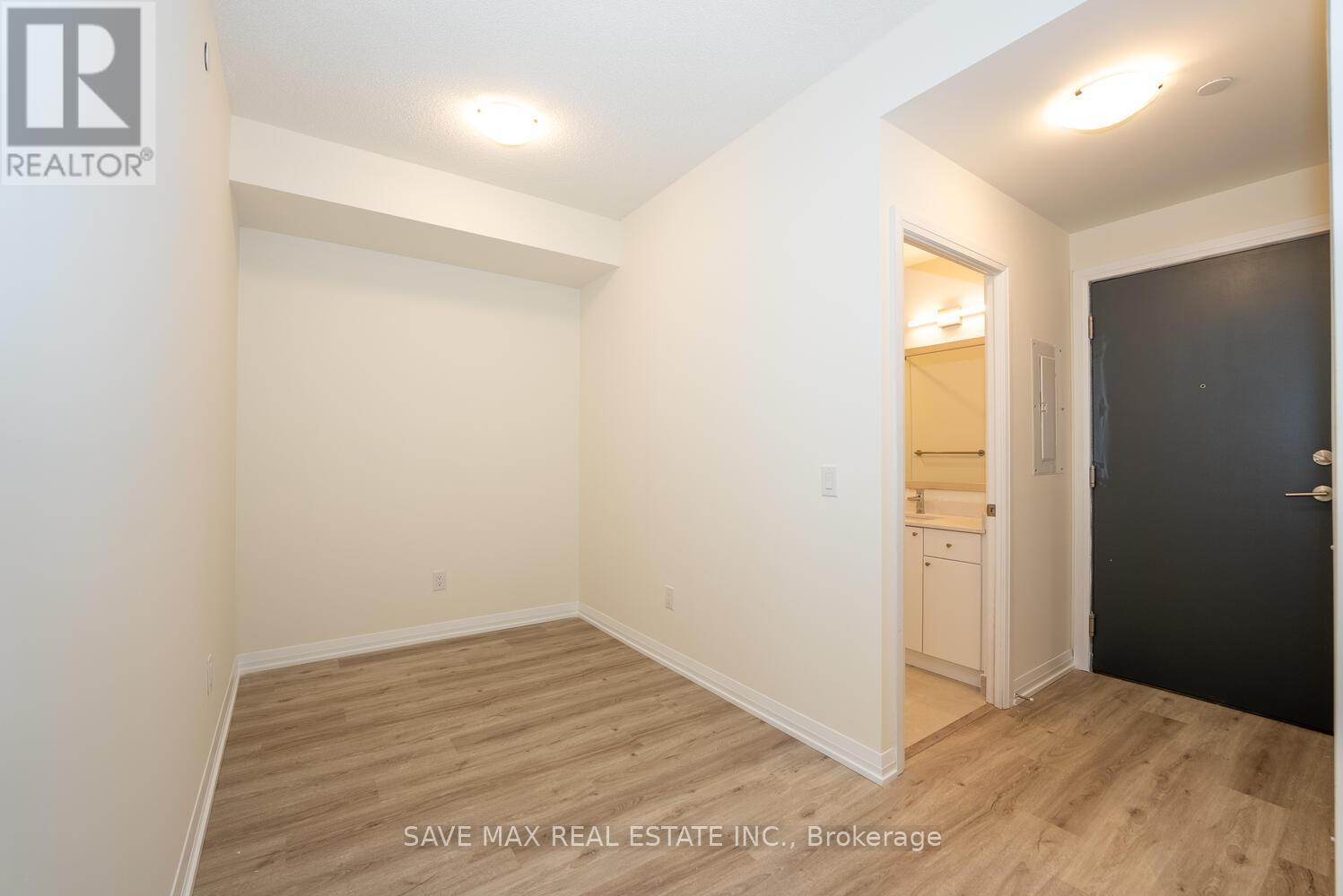 2225 - 3270 SHEPPARD AVENUE E