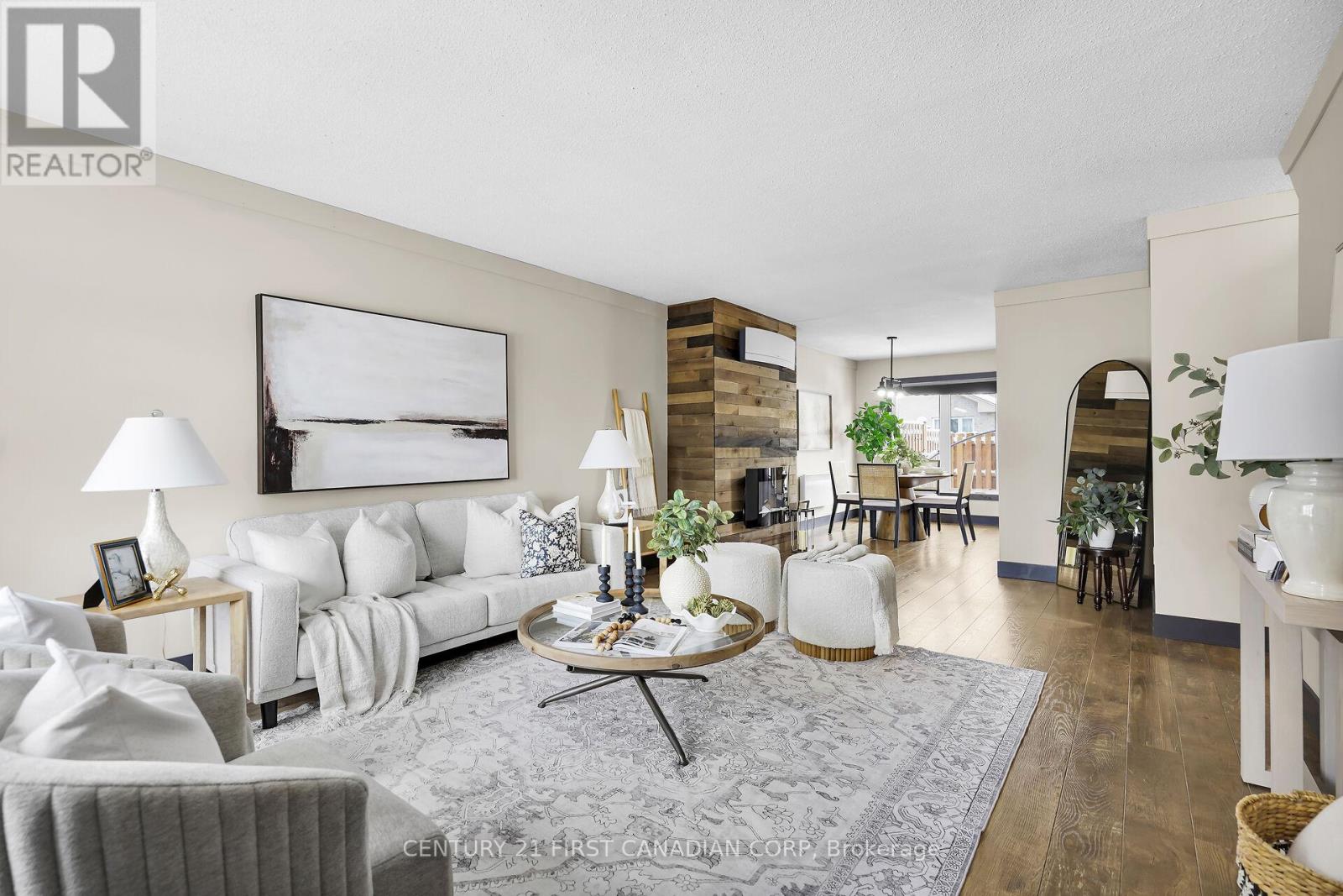 18 - 1138 KIPPS LANE E