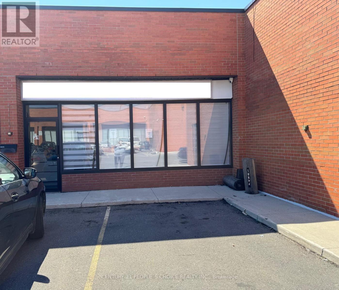 21 - 4801 STEELES AVENUE W