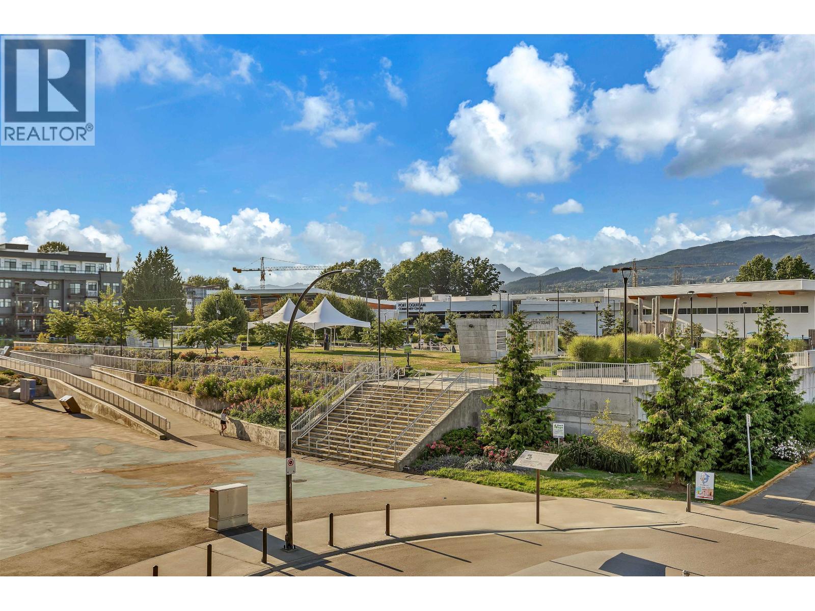 2206 2180 KELLY AVENUE